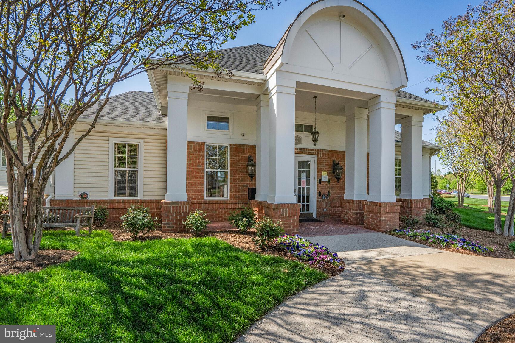 CHANTILLY PARK - Residential