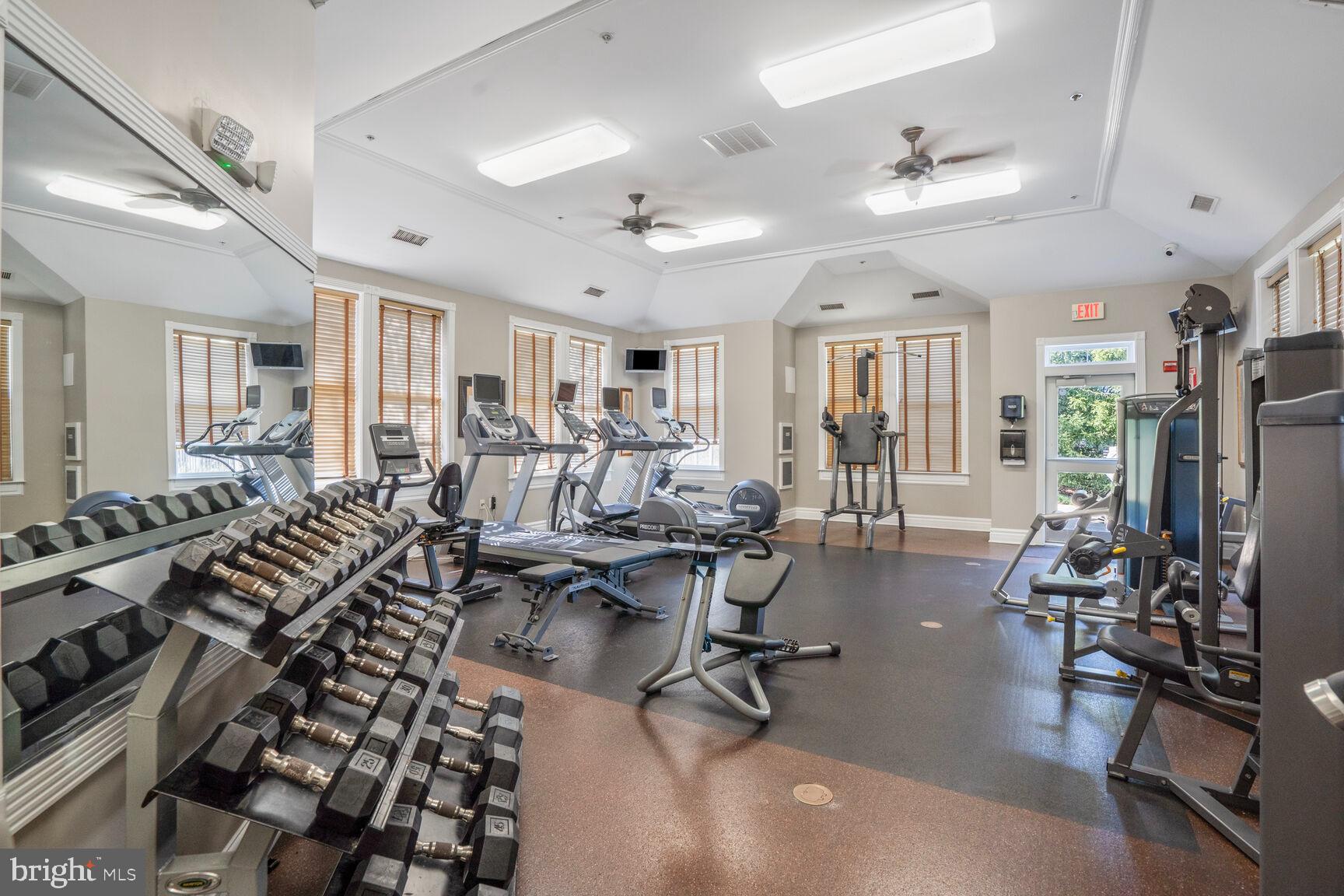 CHANTILLY PARK - Residential