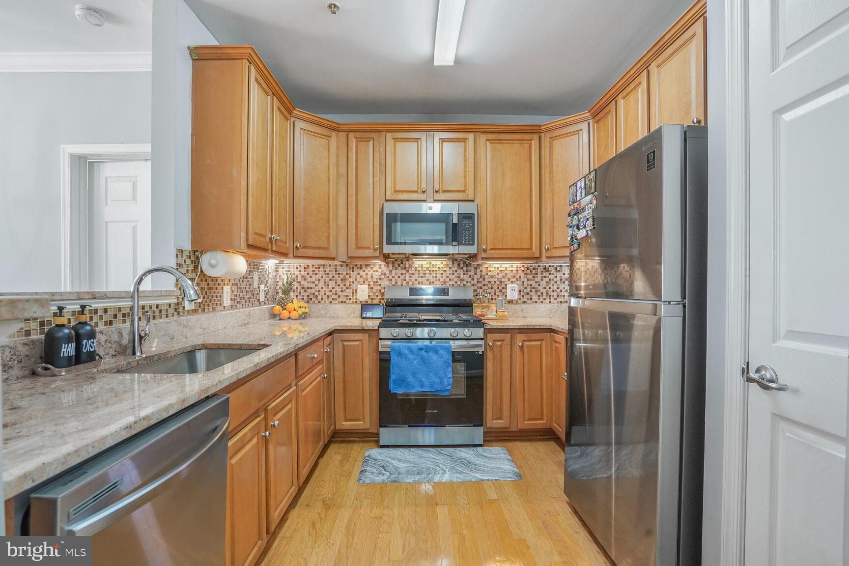 CHANTILLY PARK - Residential