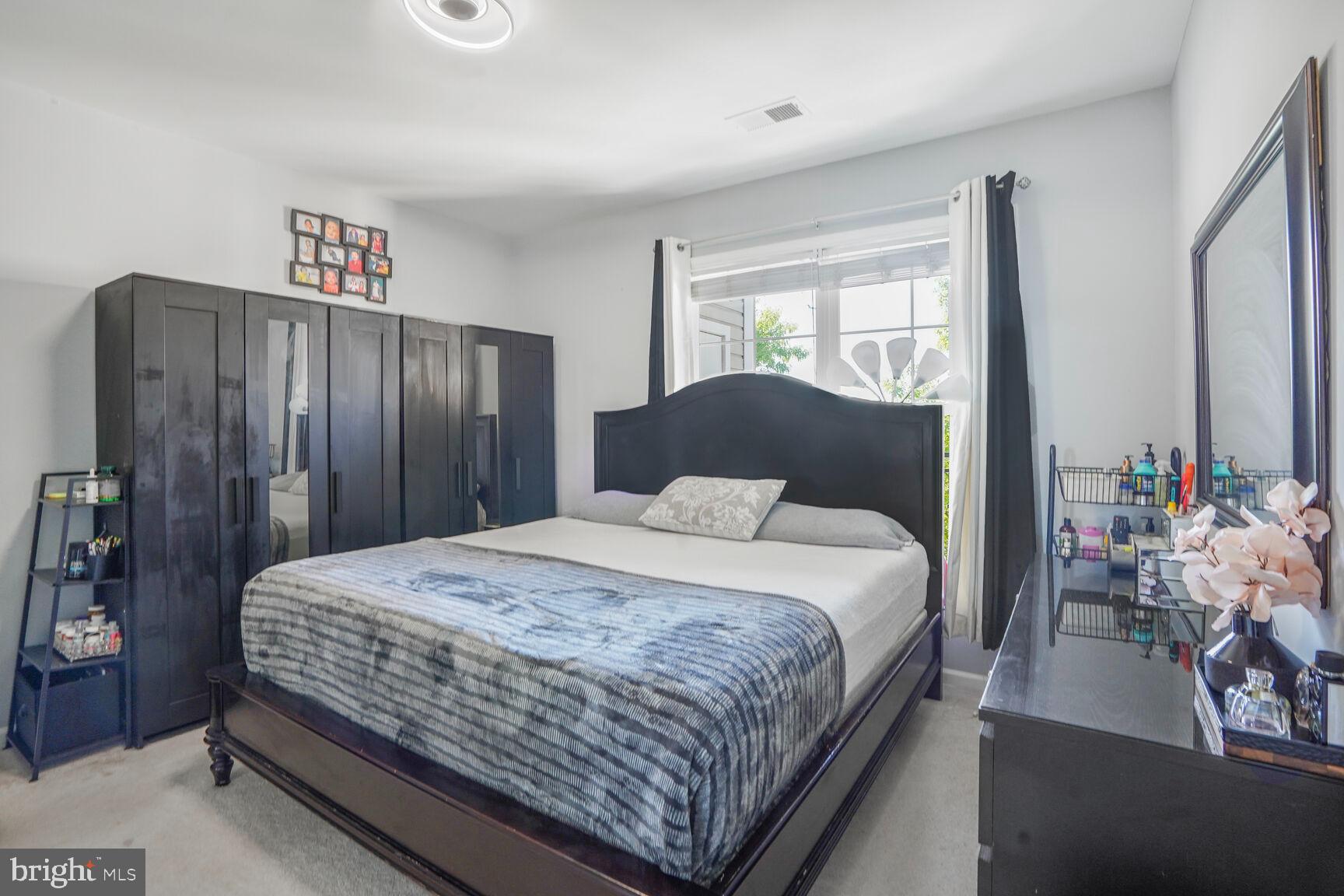 CHANTILLY PARK - Residential