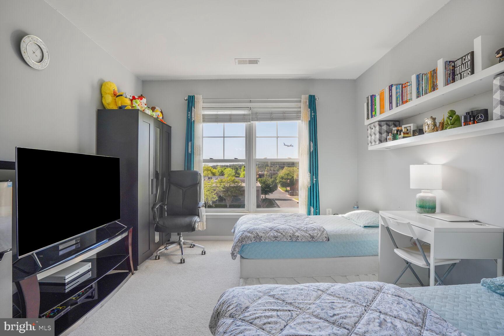 CHANTILLY PARK - Residential