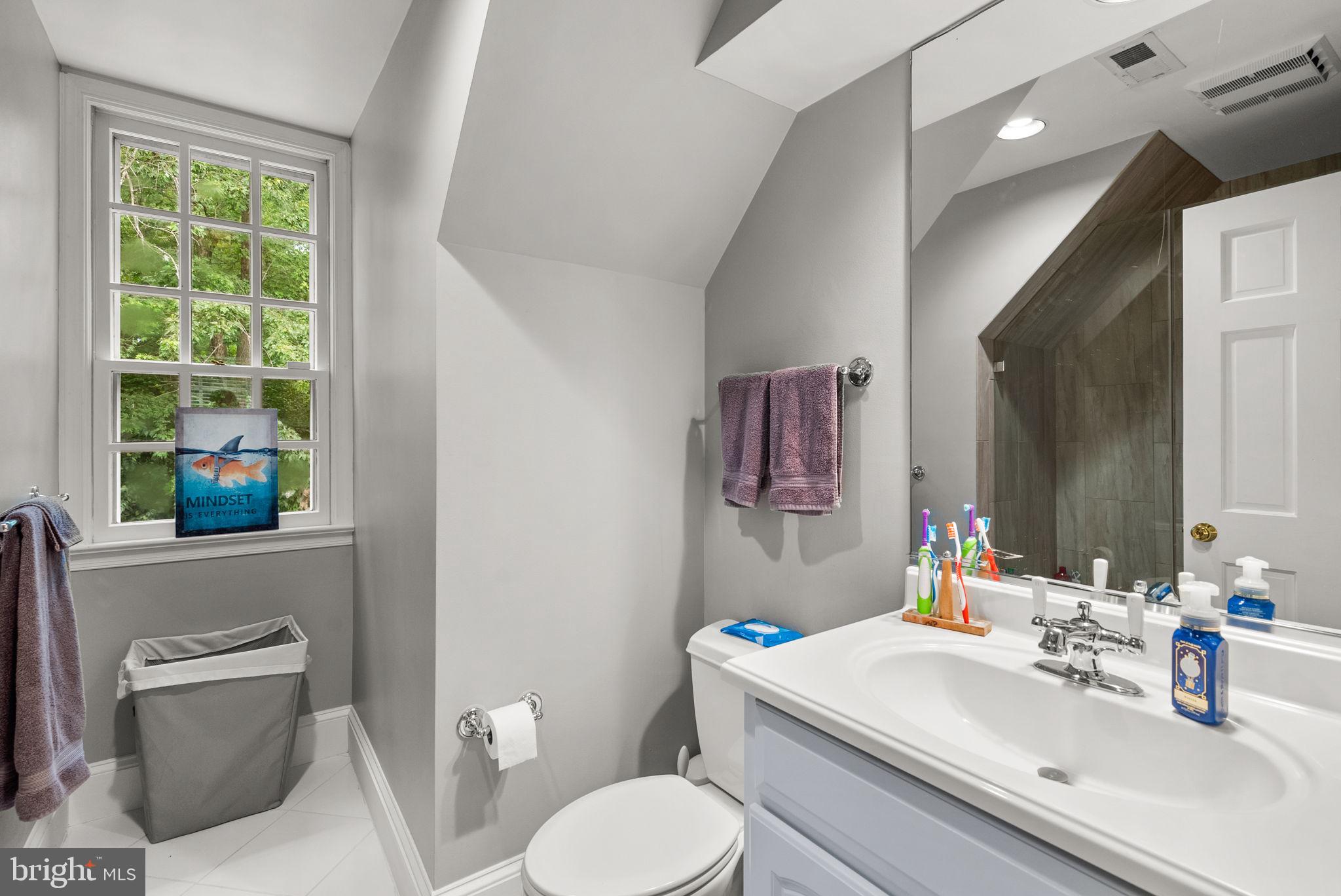 GLEN MILL KNOLLS - Residential