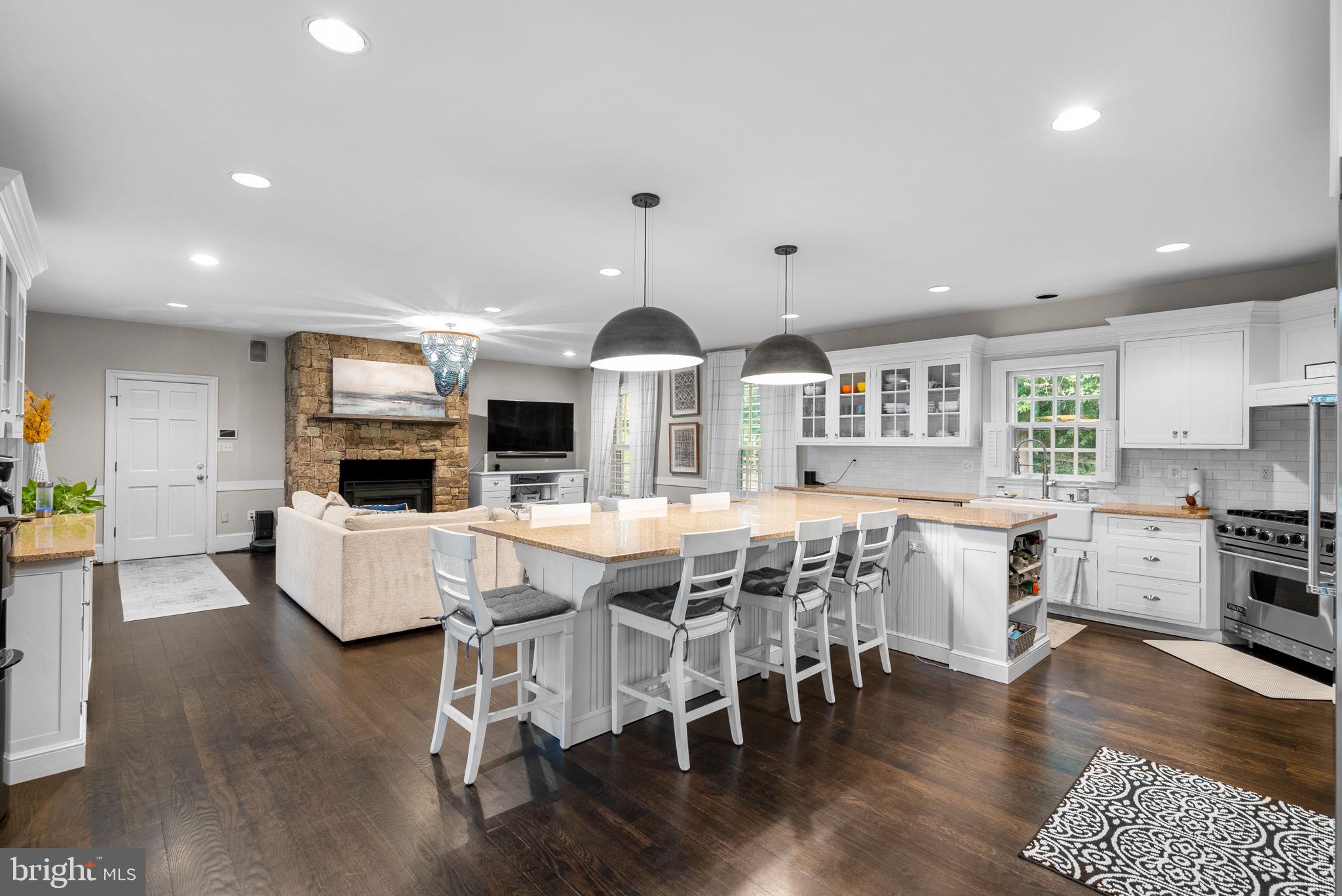 GLEN MILL KNOLLS - Residential