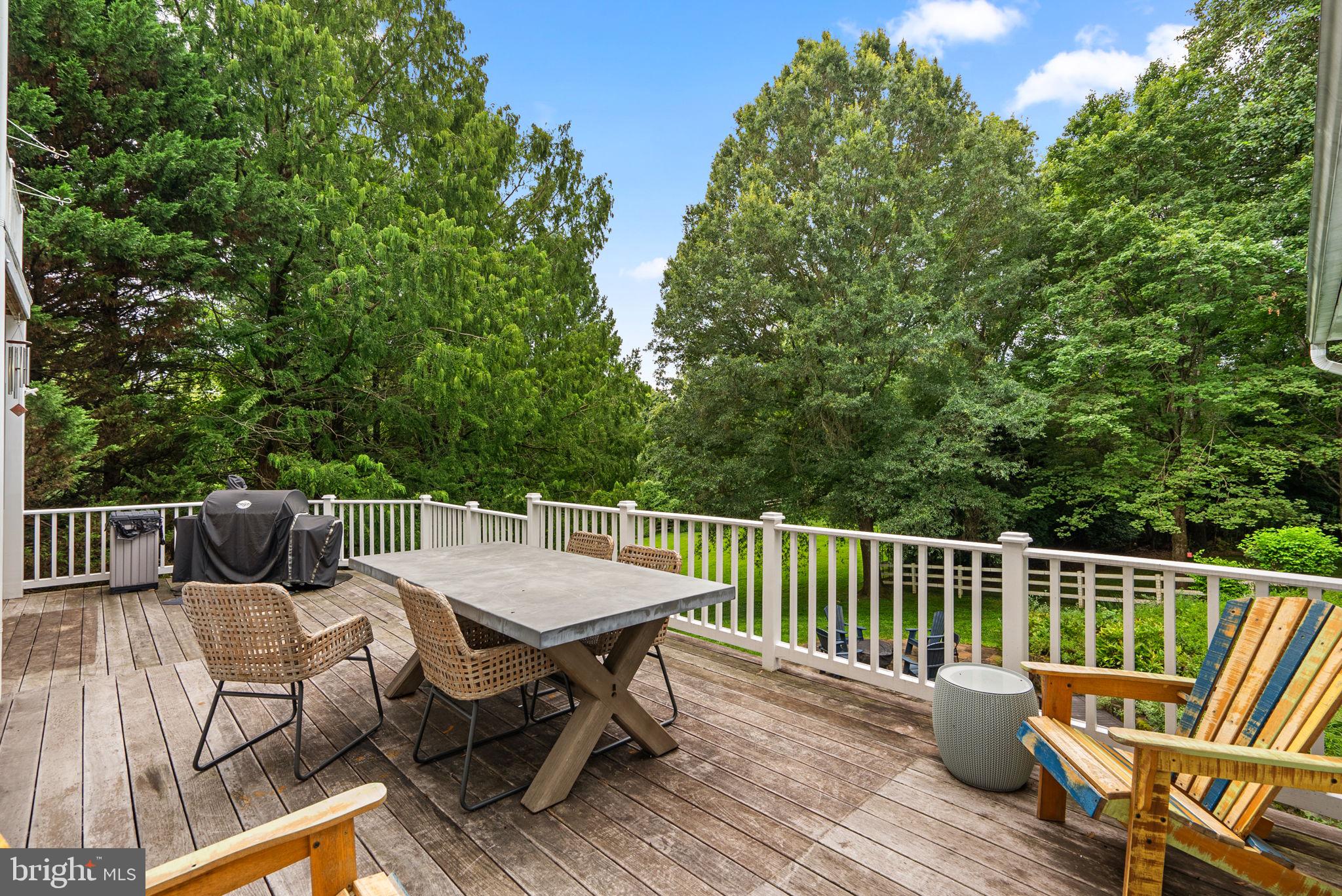 GLEN MILL KNOLLS - Residential