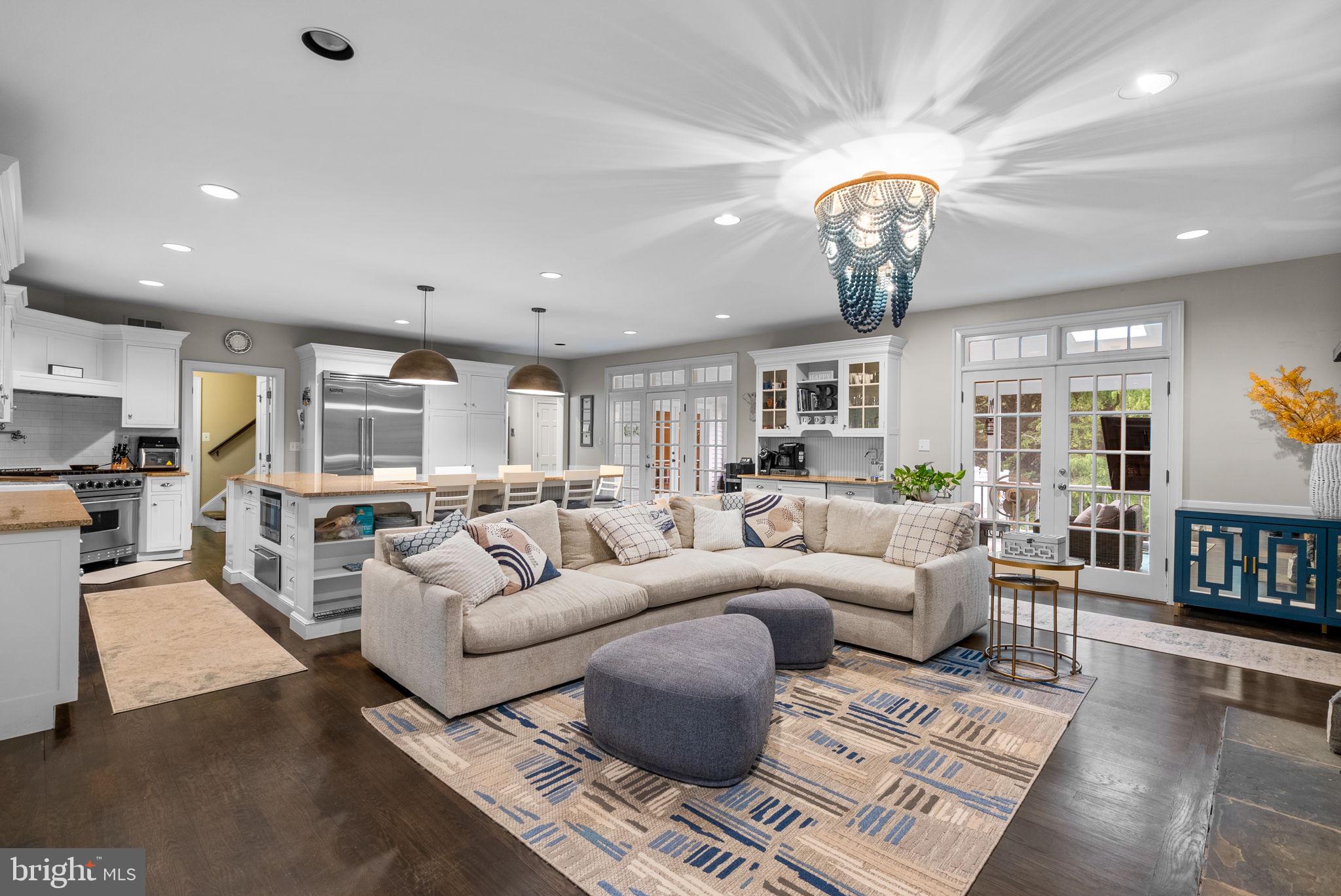 GLEN MILL KNOLLS - Residential