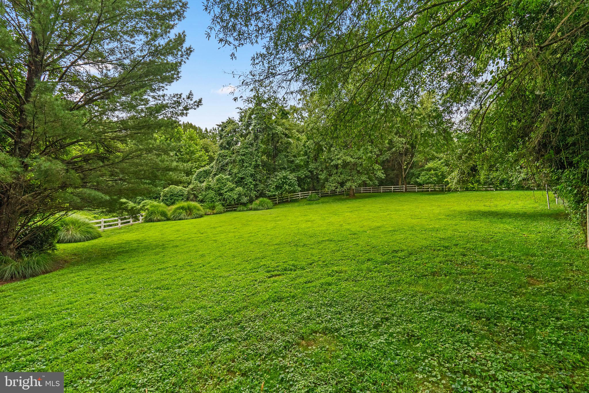 GLEN MILL KNOLLS - Residential