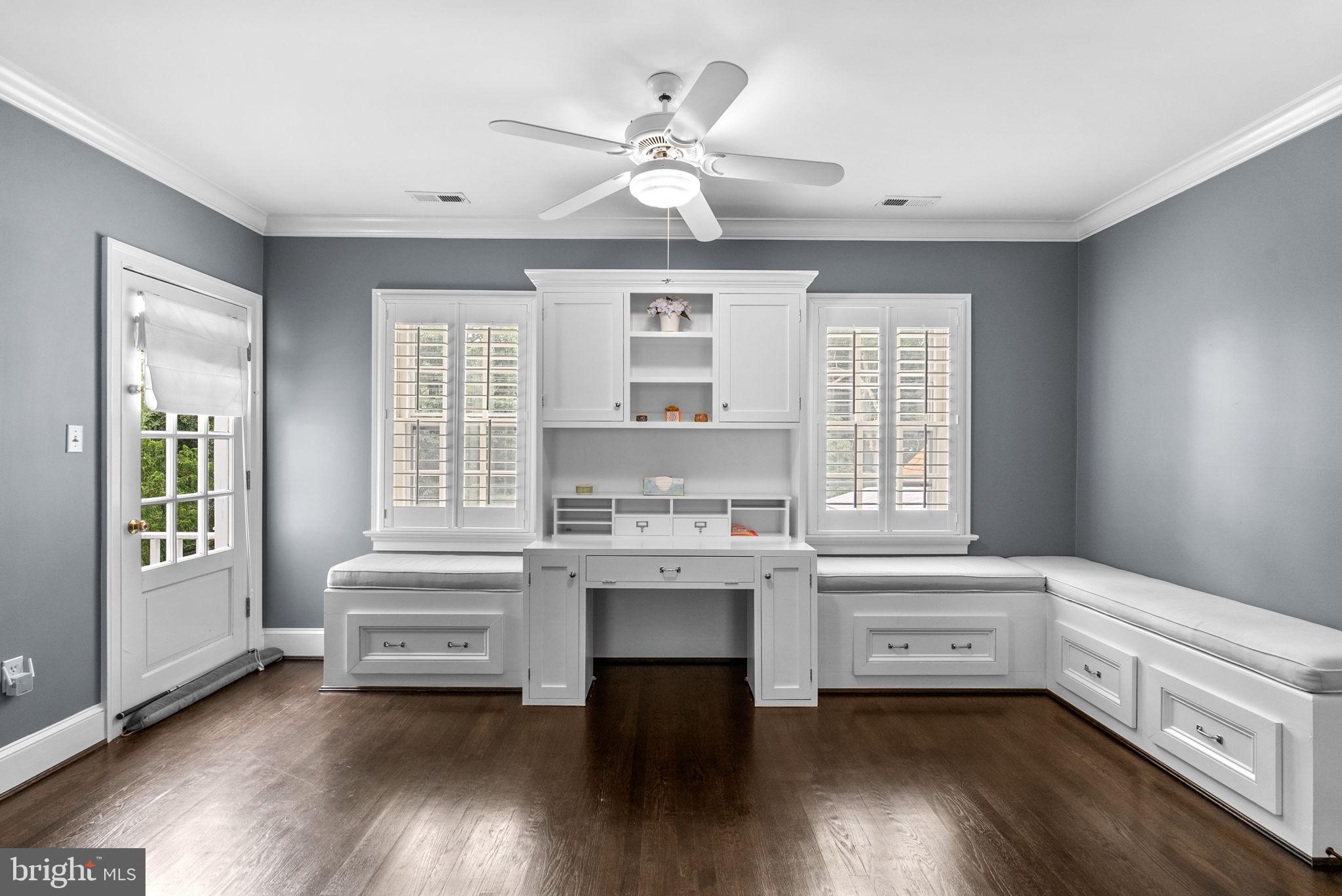 GLEN MILL KNOLLS - Residential