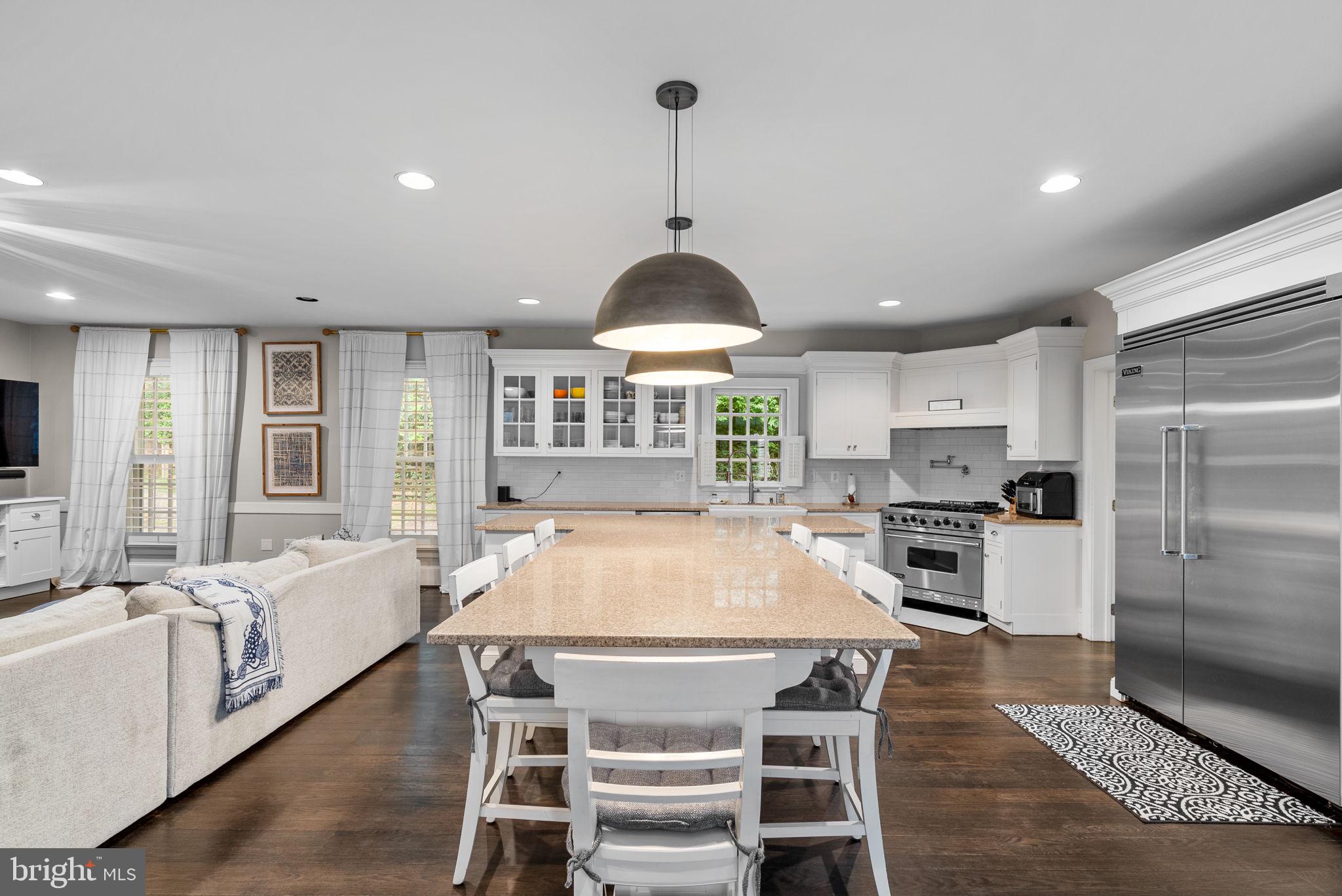 GLEN MILL KNOLLS - Residential