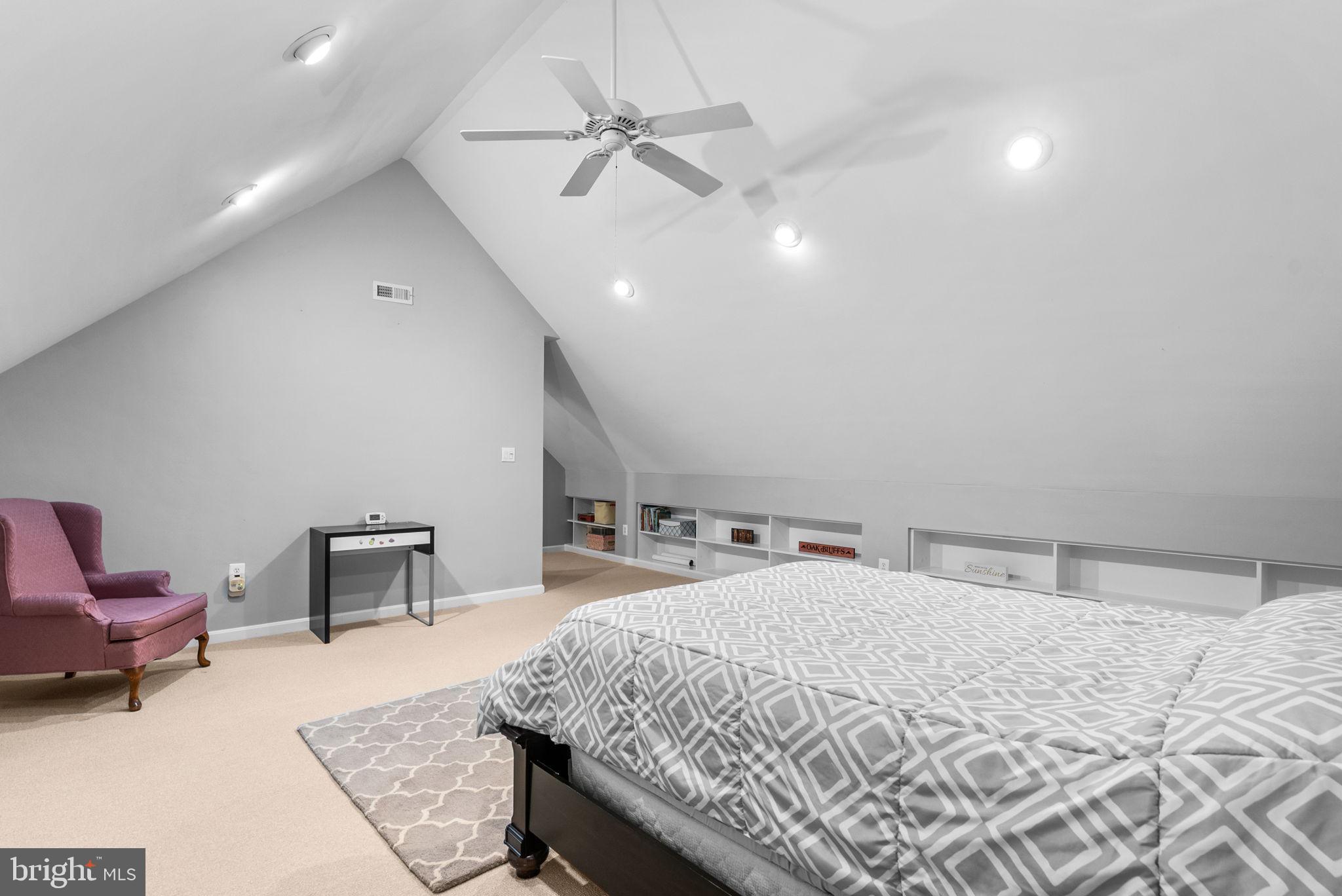 GLEN MILL KNOLLS - Residential