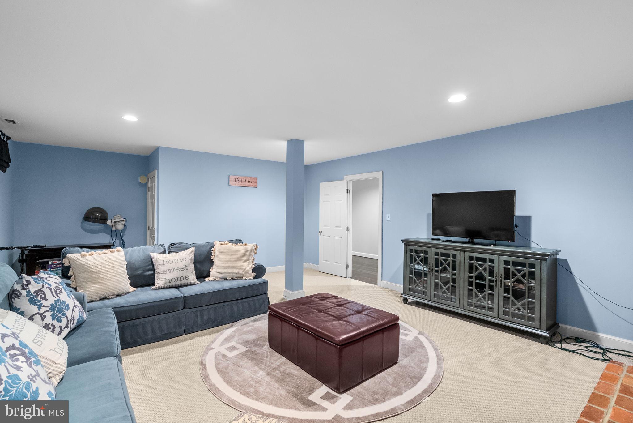 GLEN MILL KNOLLS - Residential