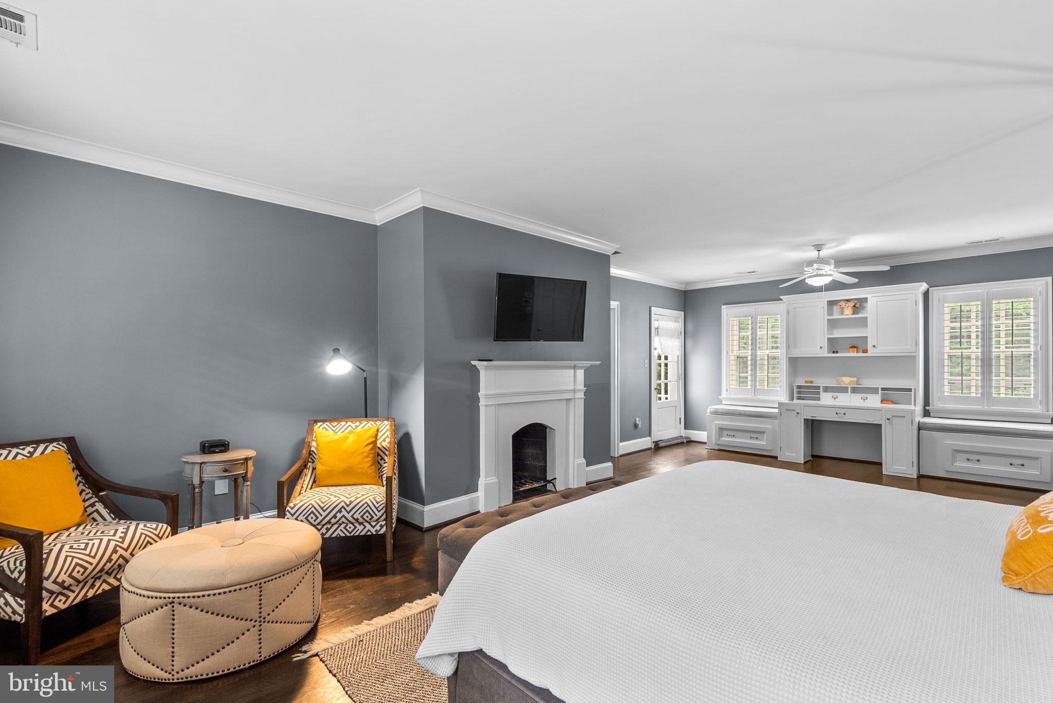 GLEN MILL KNOLLS - Residential