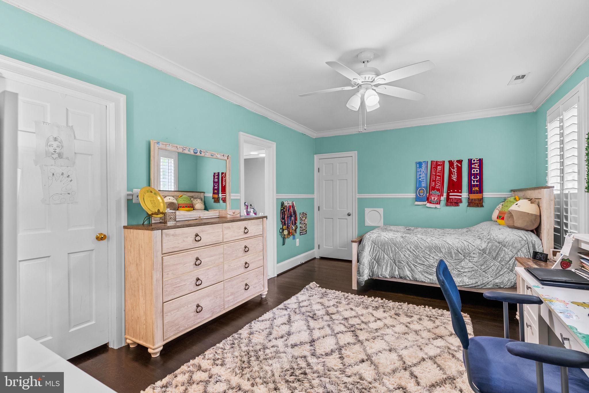 GLEN MILL KNOLLS - Residential