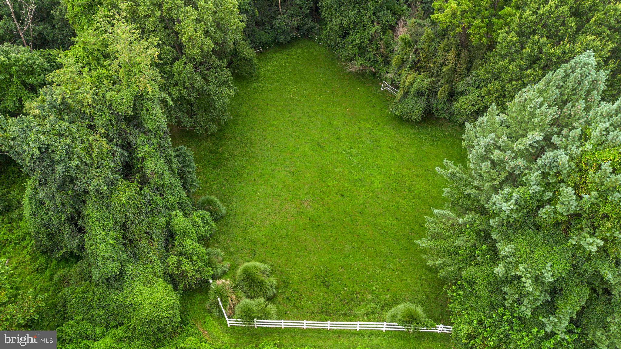 GLEN MILL KNOLLS - Residential