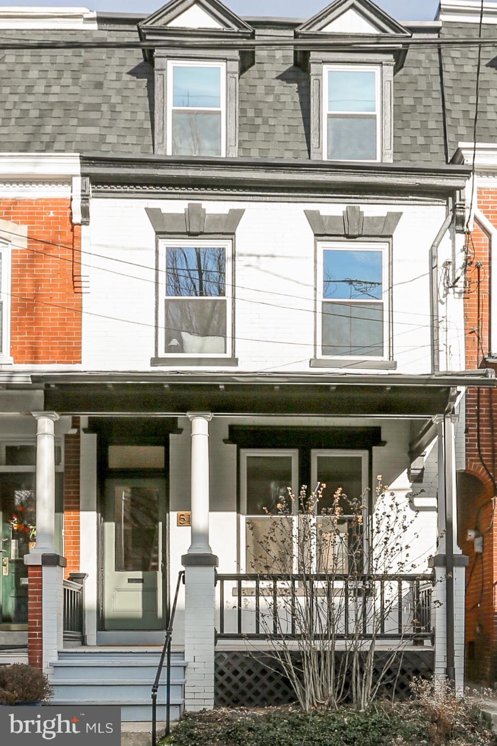 NORTHWEST END OF TOWN - Residential