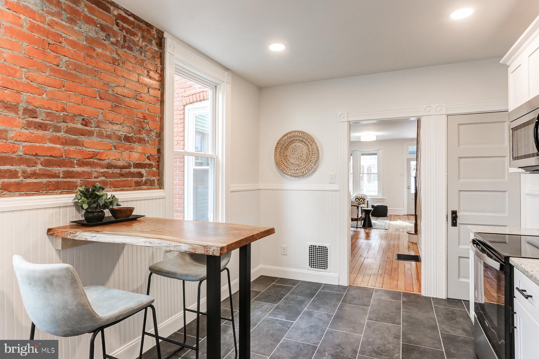 NORTHWEST END OF TOWN - Residential