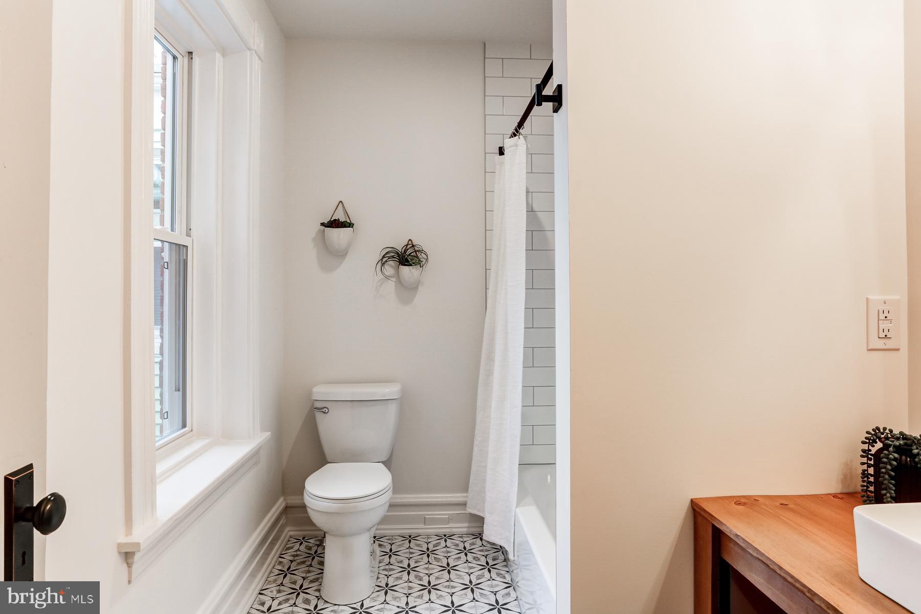 NORTHWEST END OF TOWN - Residential