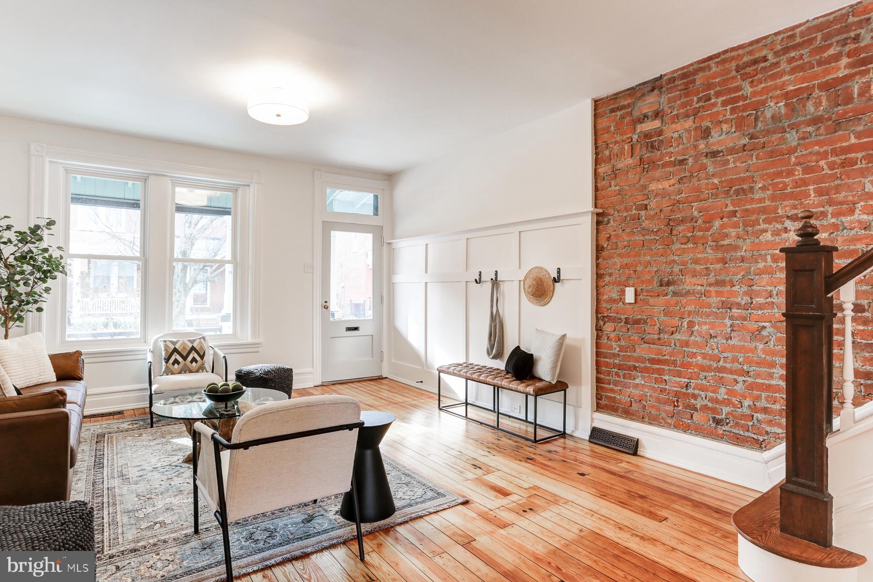 NORTHWEST END OF TOWN - Residential