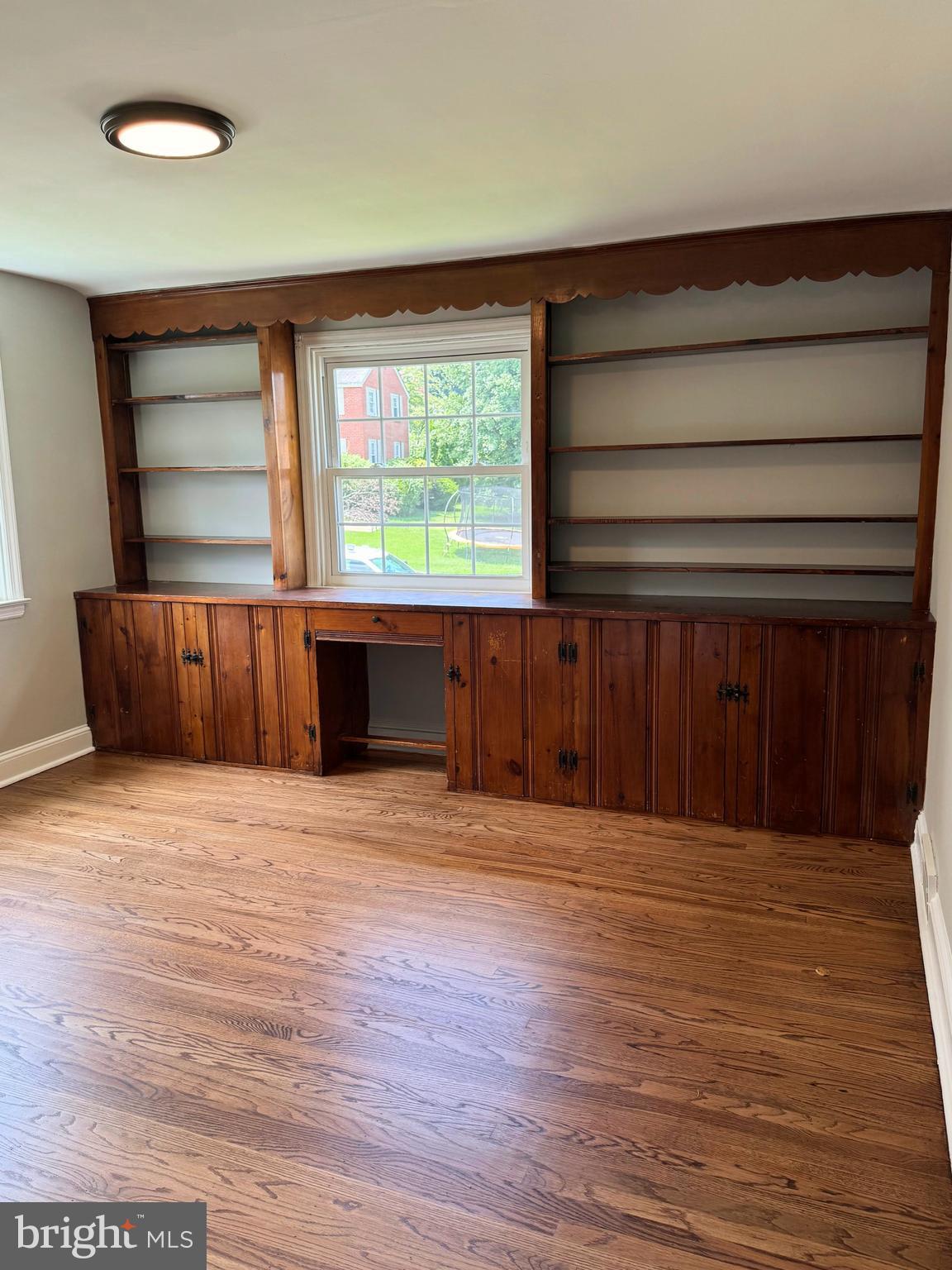 563 RUTHERFORD DRIVE