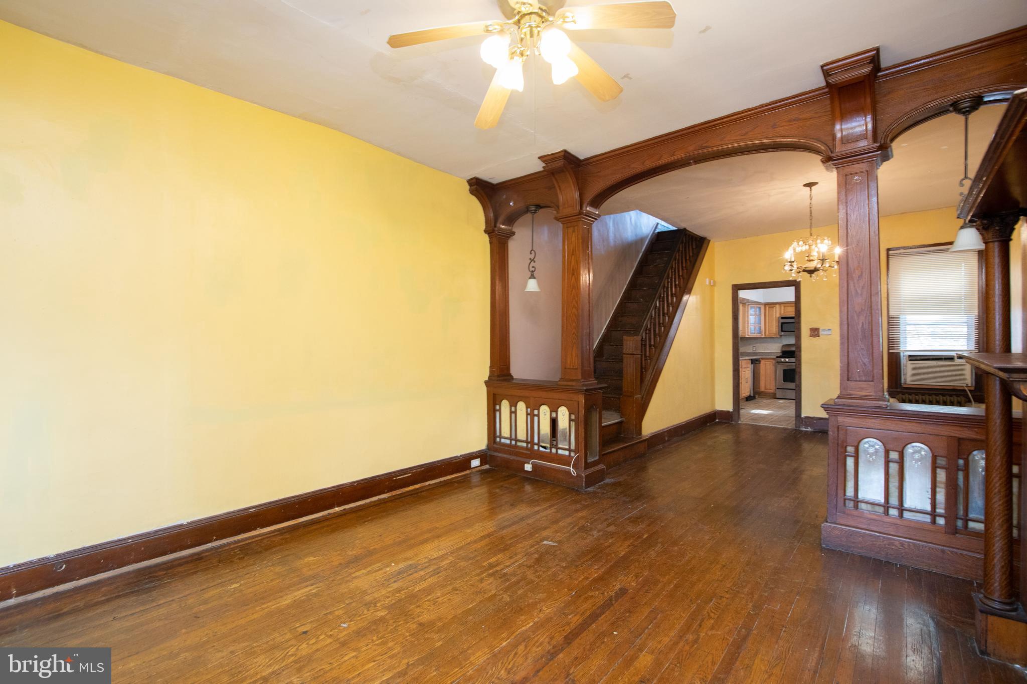 ELMWOOD PARK - Residential