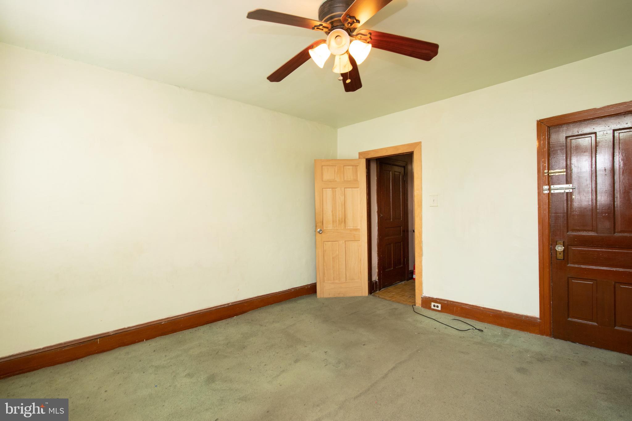 ELMWOOD PARK - Residential