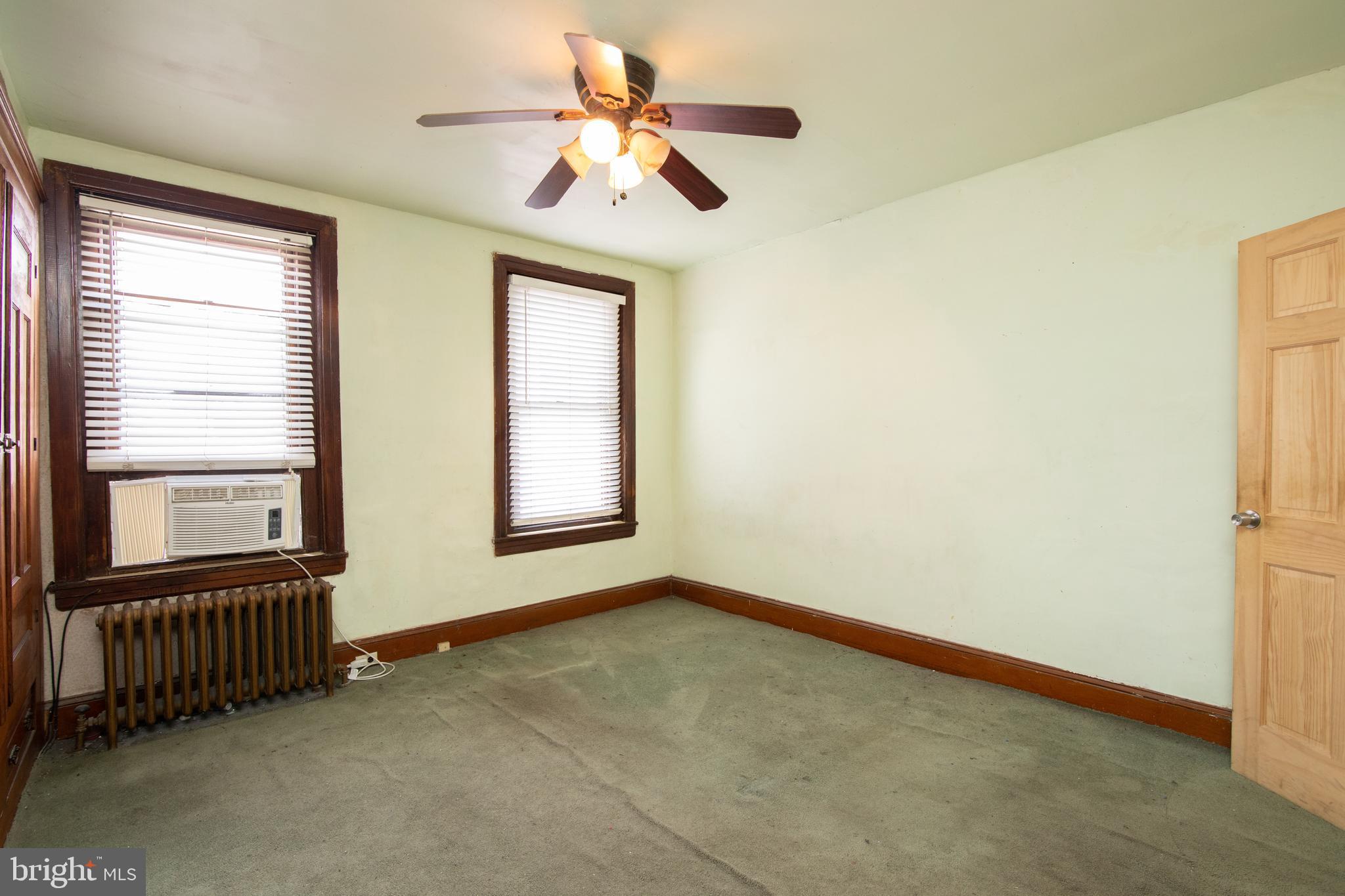 ELMWOOD PARK - Residential