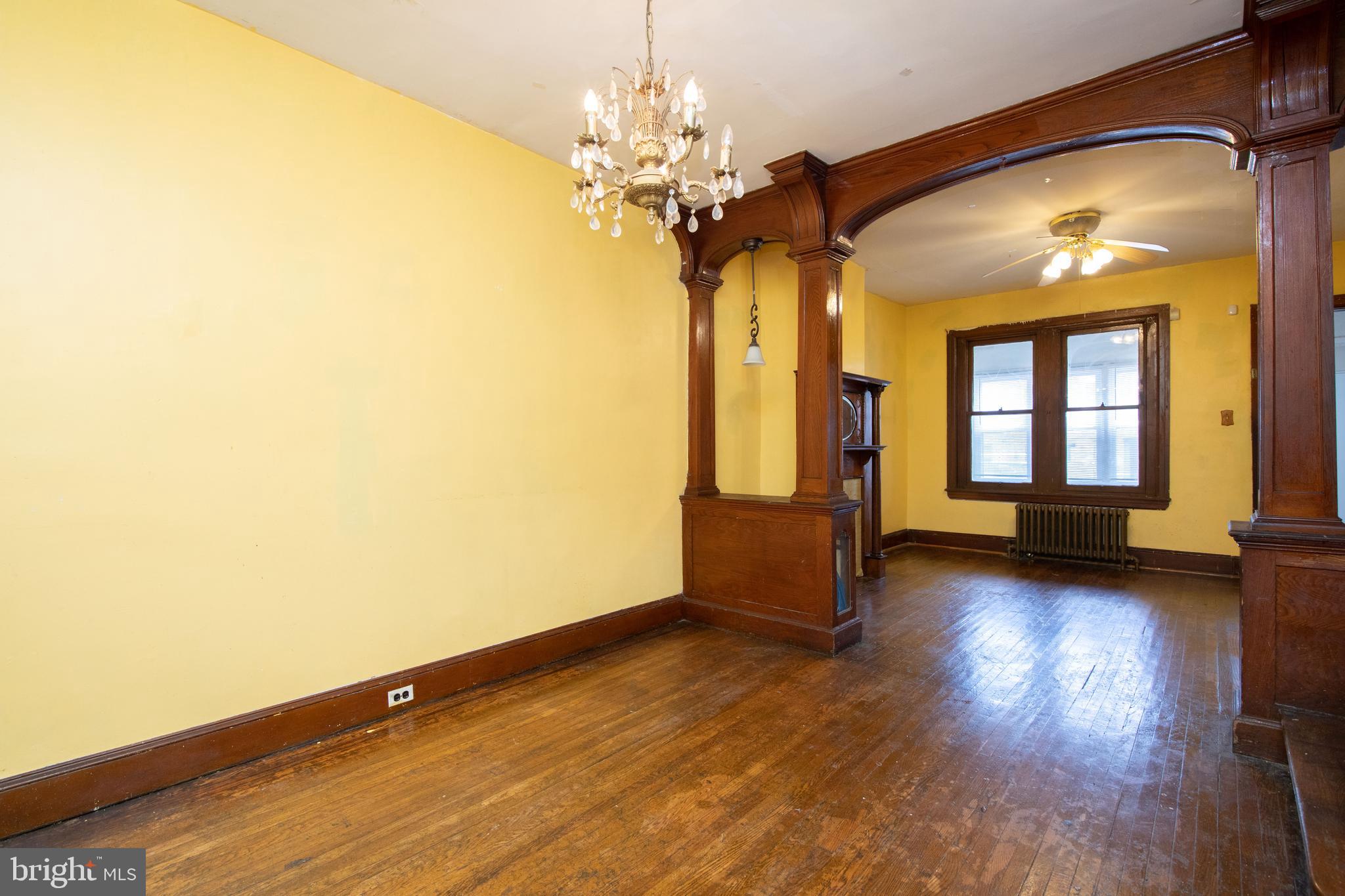 ELMWOOD PARK - Residential