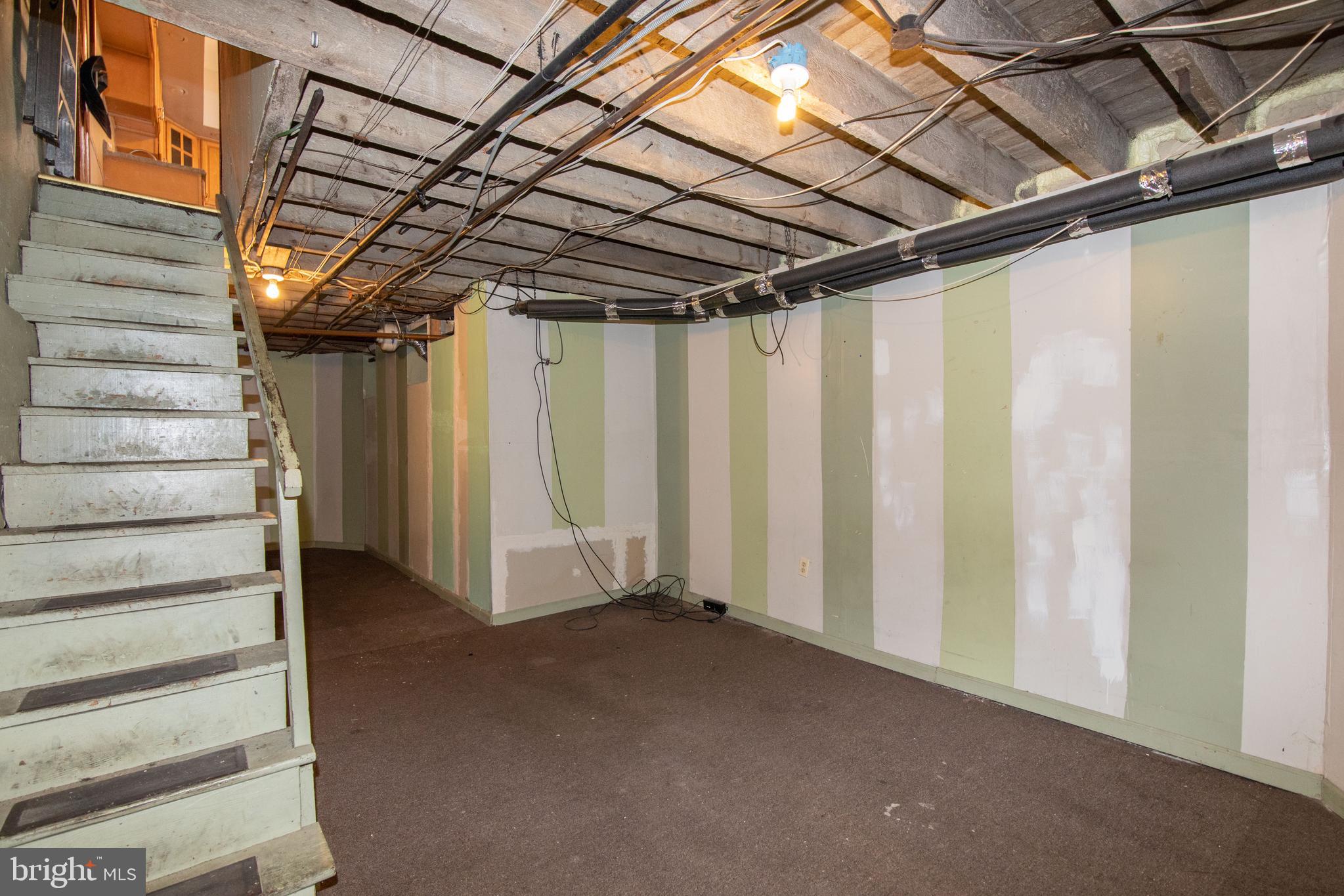 ELMWOOD PARK - Residential