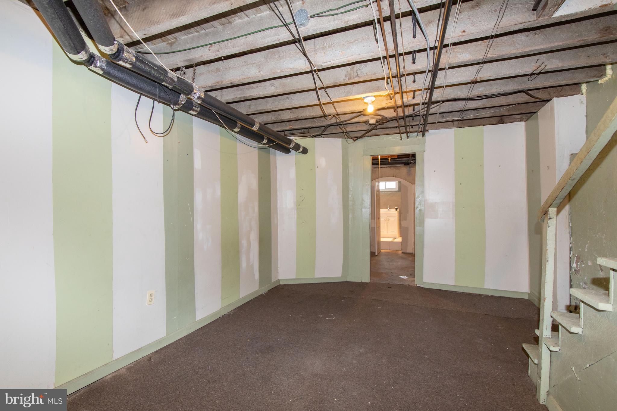 ELMWOOD PARK - Residential