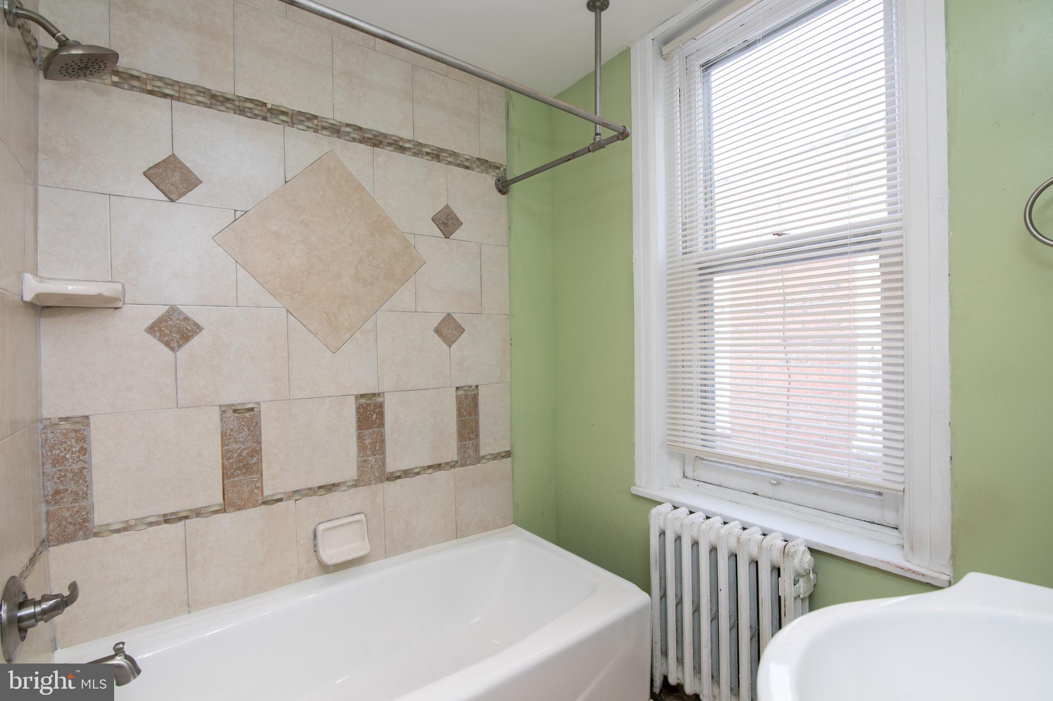 ELMWOOD PARK - Residential