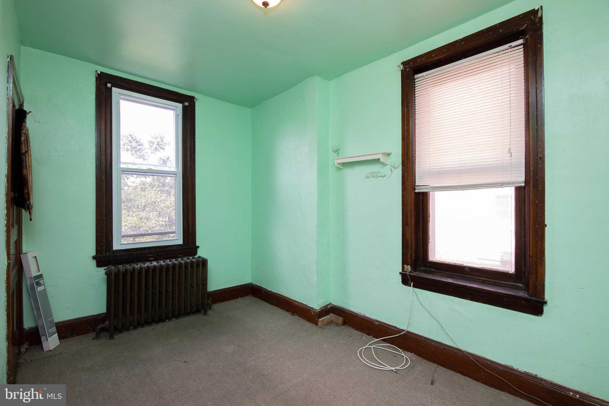 ELMWOOD PARK - Residential