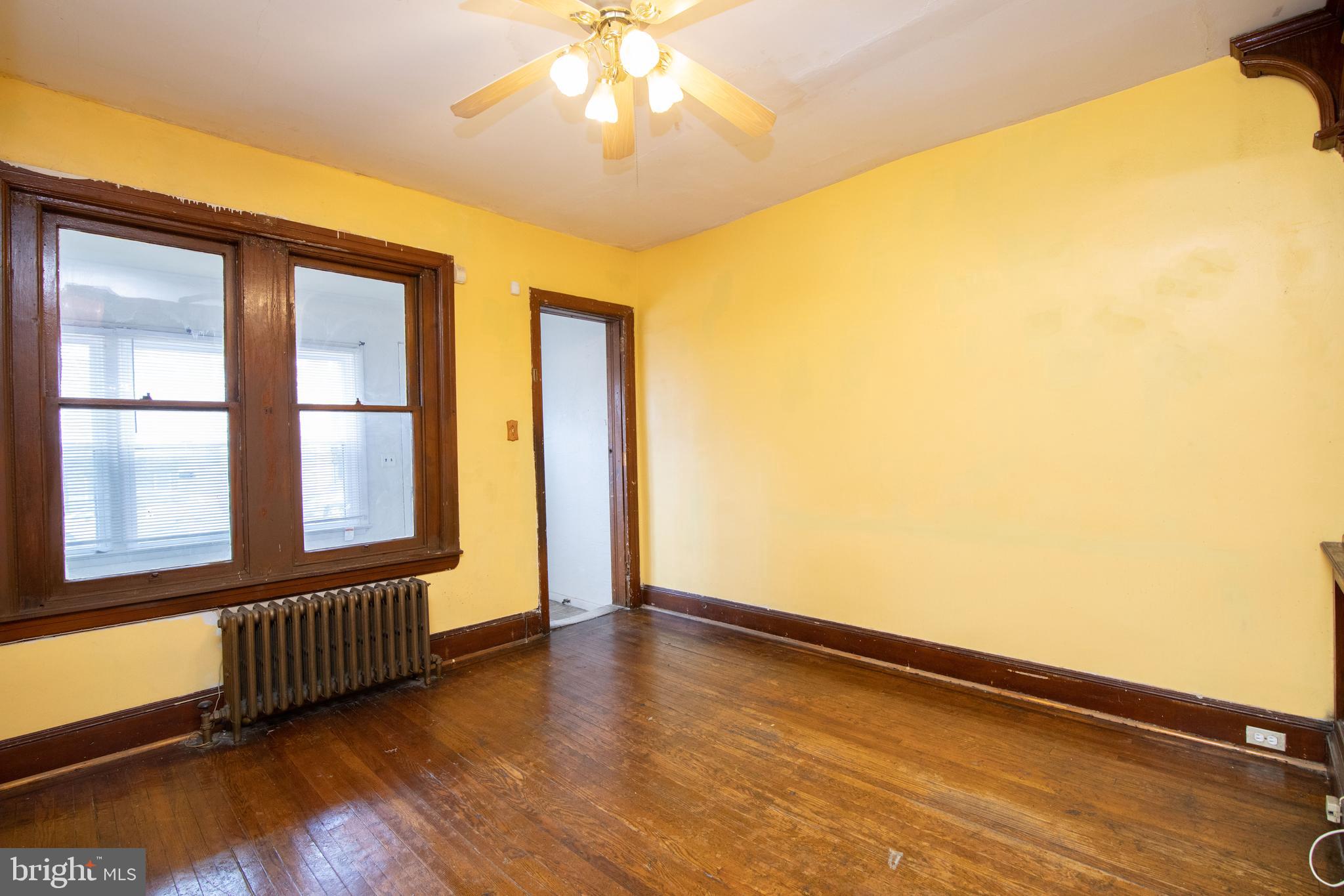 ELMWOOD PARK - Residential