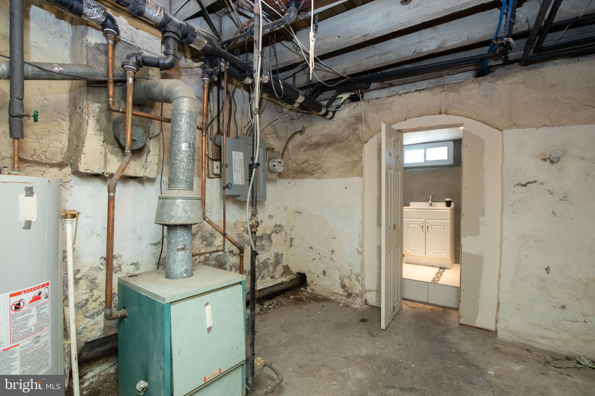 ELMWOOD PARK - Residential