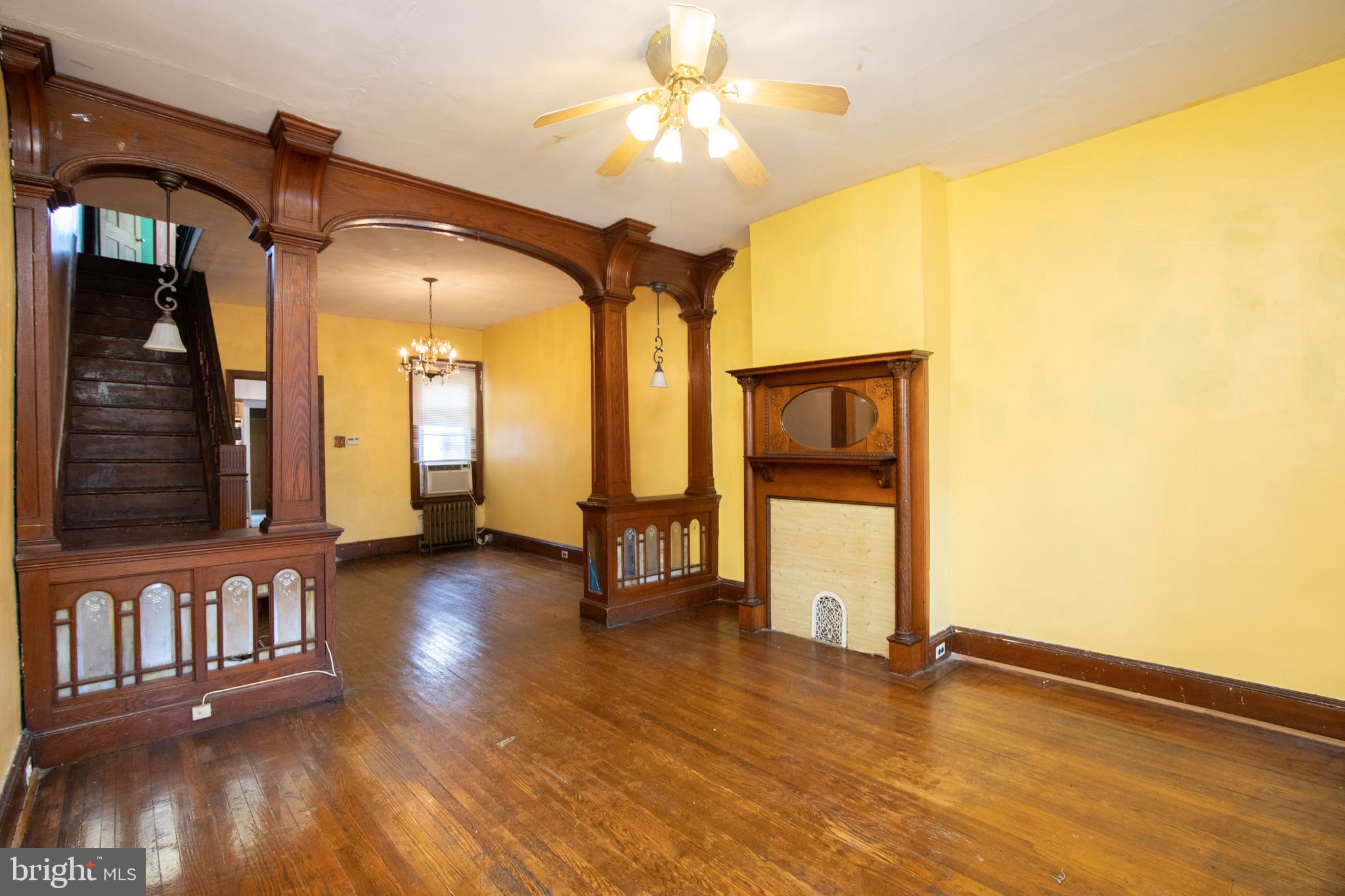 ELMWOOD PARK - Residential