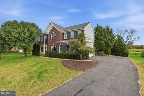 Photo of 11340 Trenton Court, BRISTOW, VA 20136 (MLS # VAPW2132592)