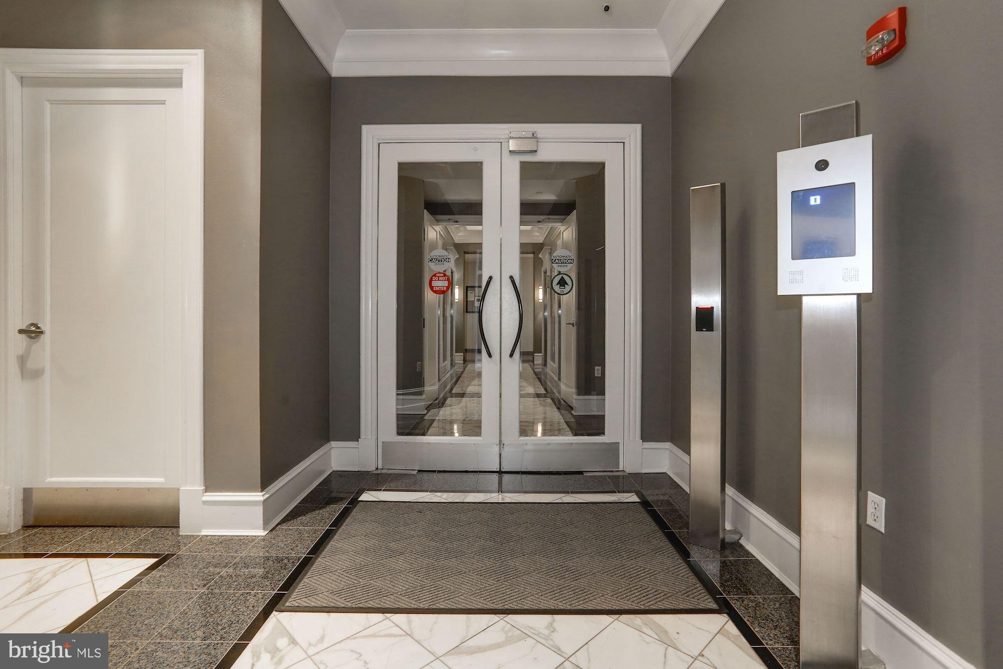 BALLSTON COMMONS - Residential Lease