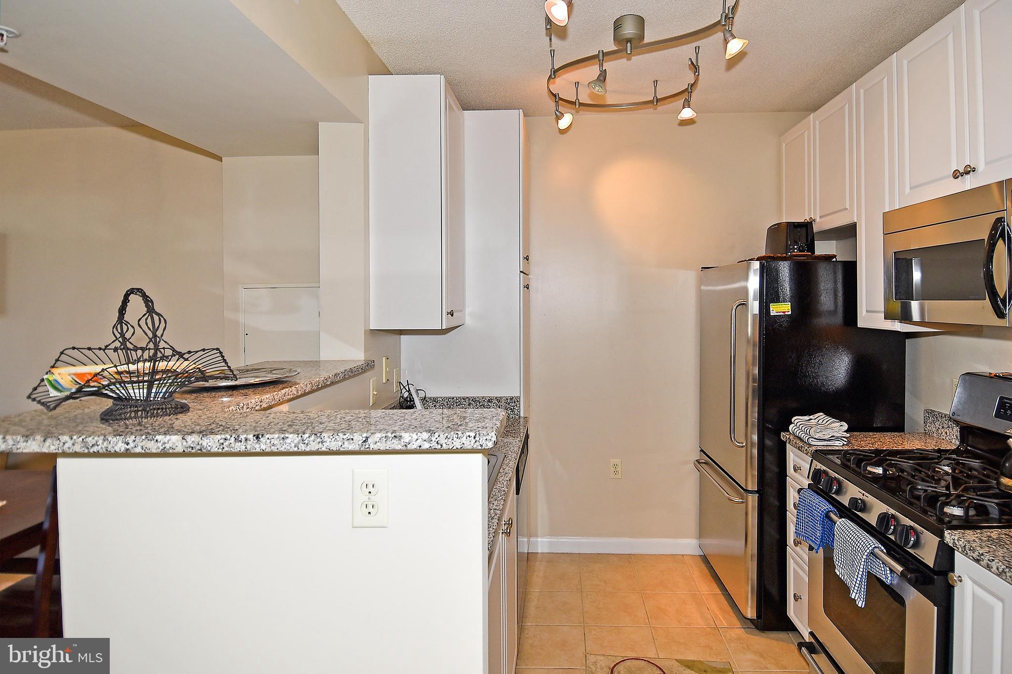 BALLSTON COMMONS - Residential Lease