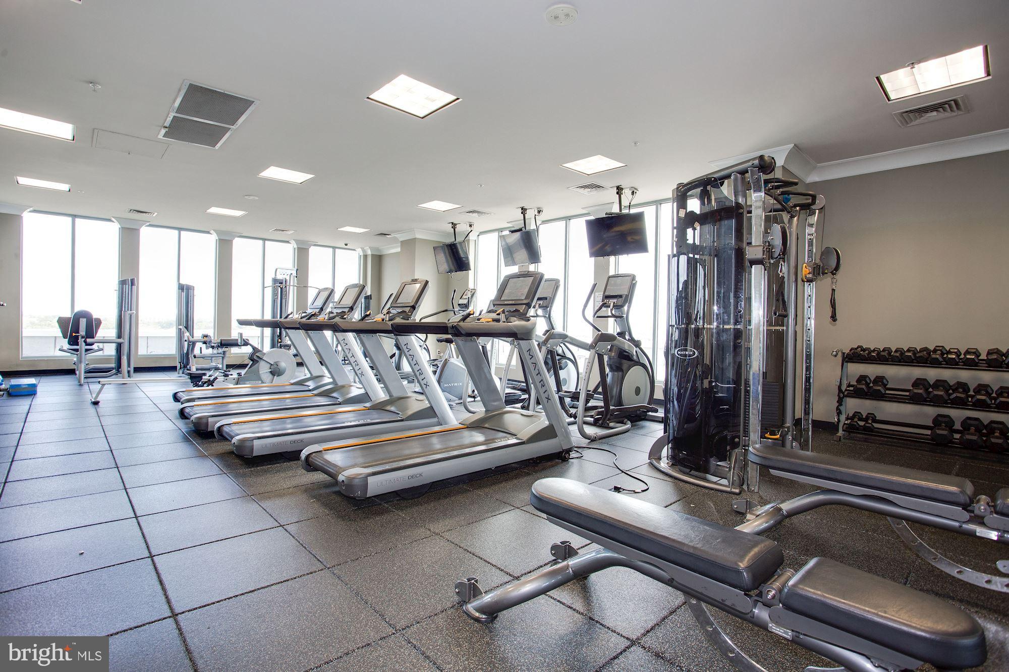 BALLSTON COMMONS - Residential Lease