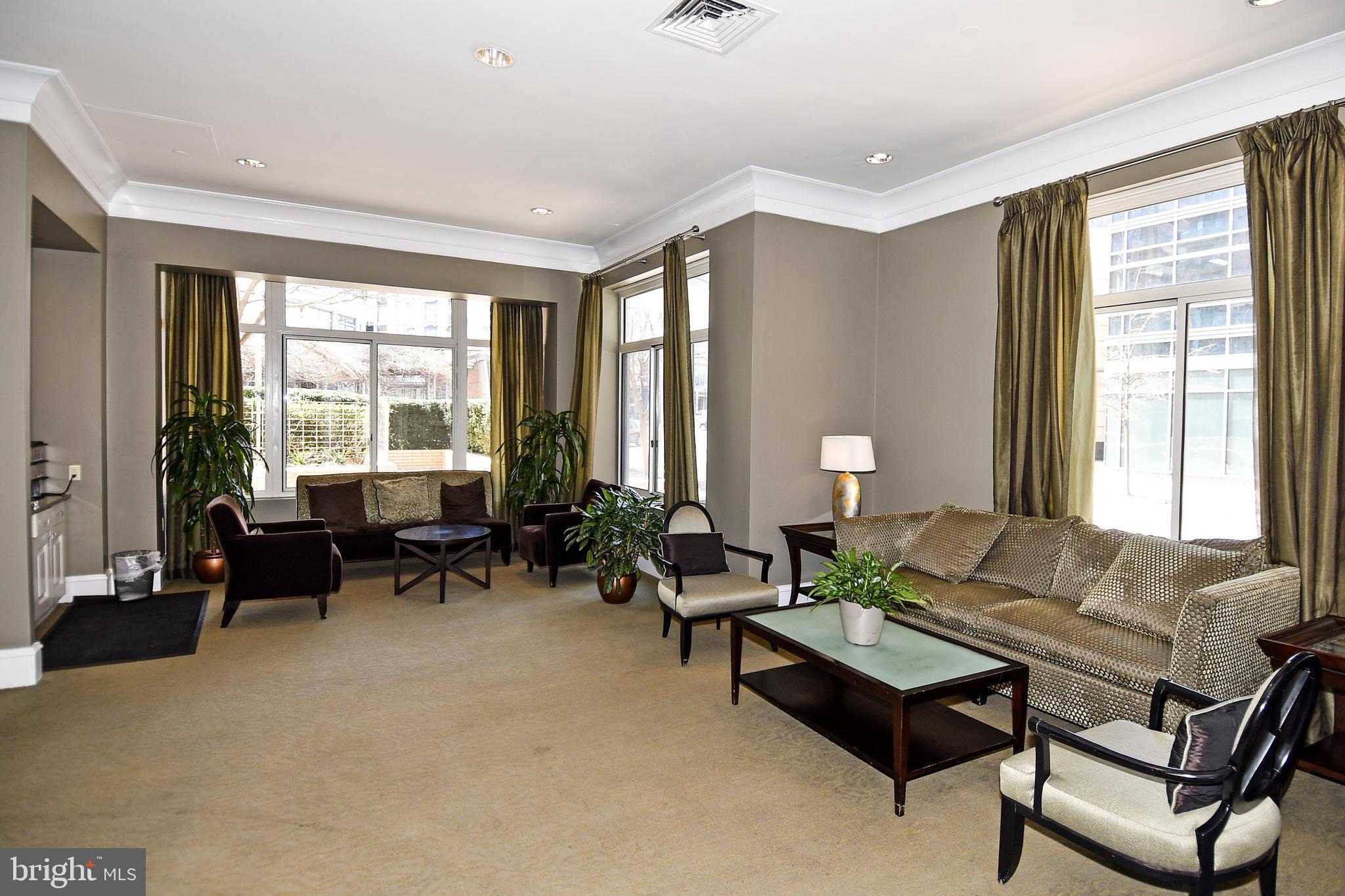 BALLSTON COMMONS - Residential Lease