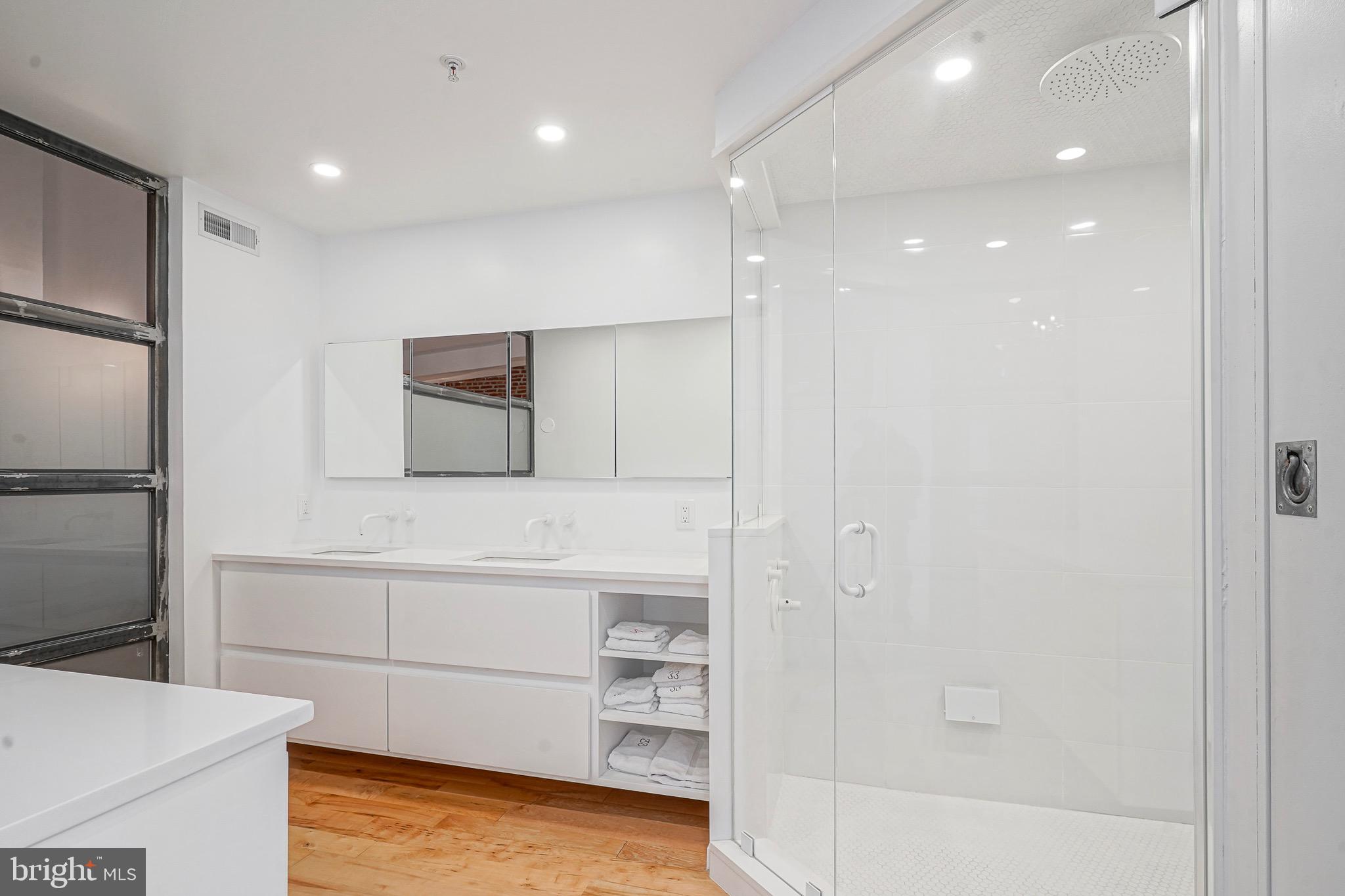 OLD CITY - Residential