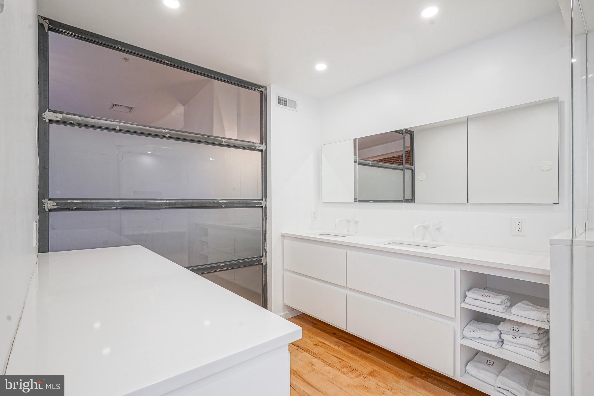 OLD CITY - Residential