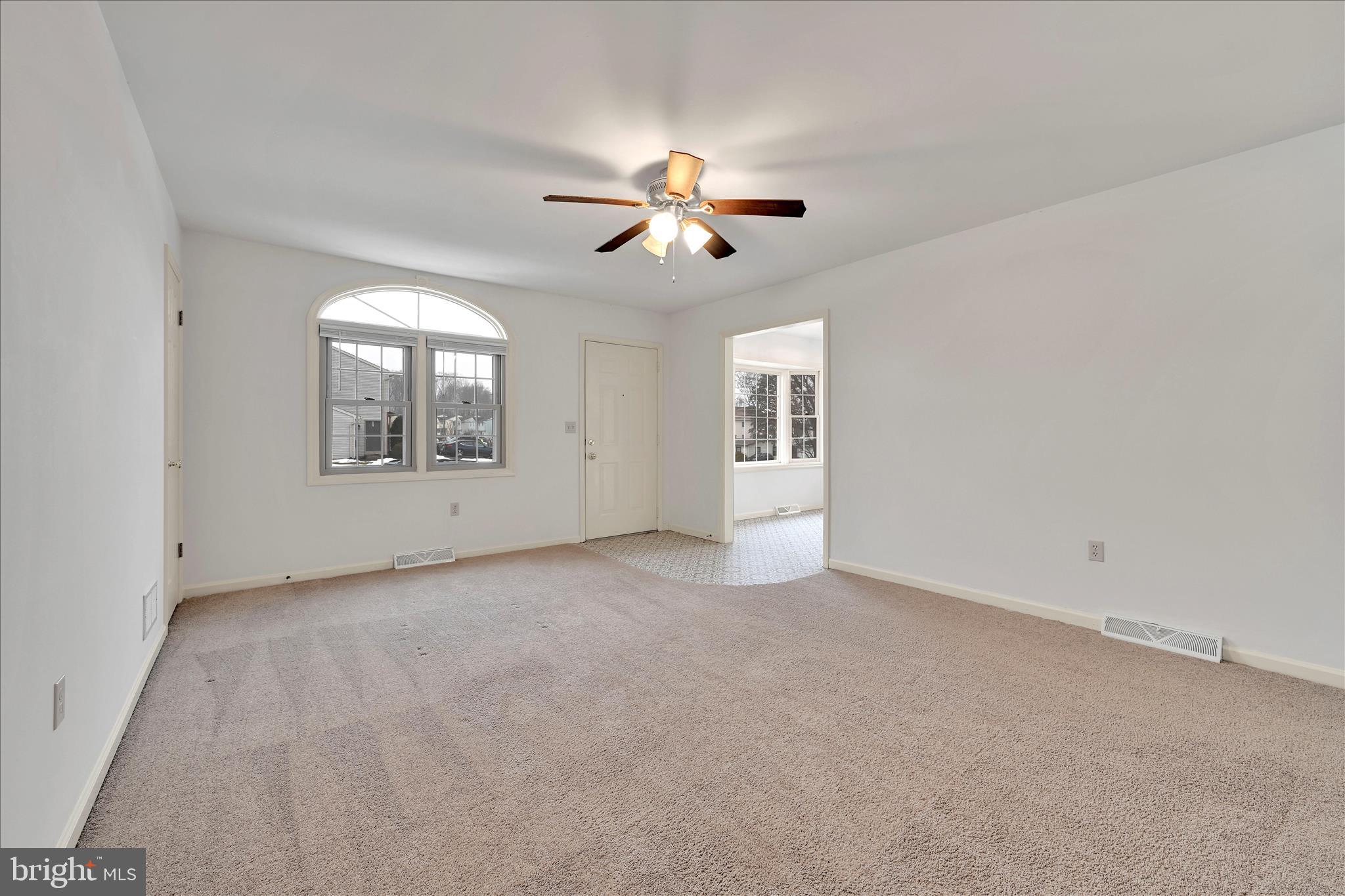 OAK HILLS - Residential