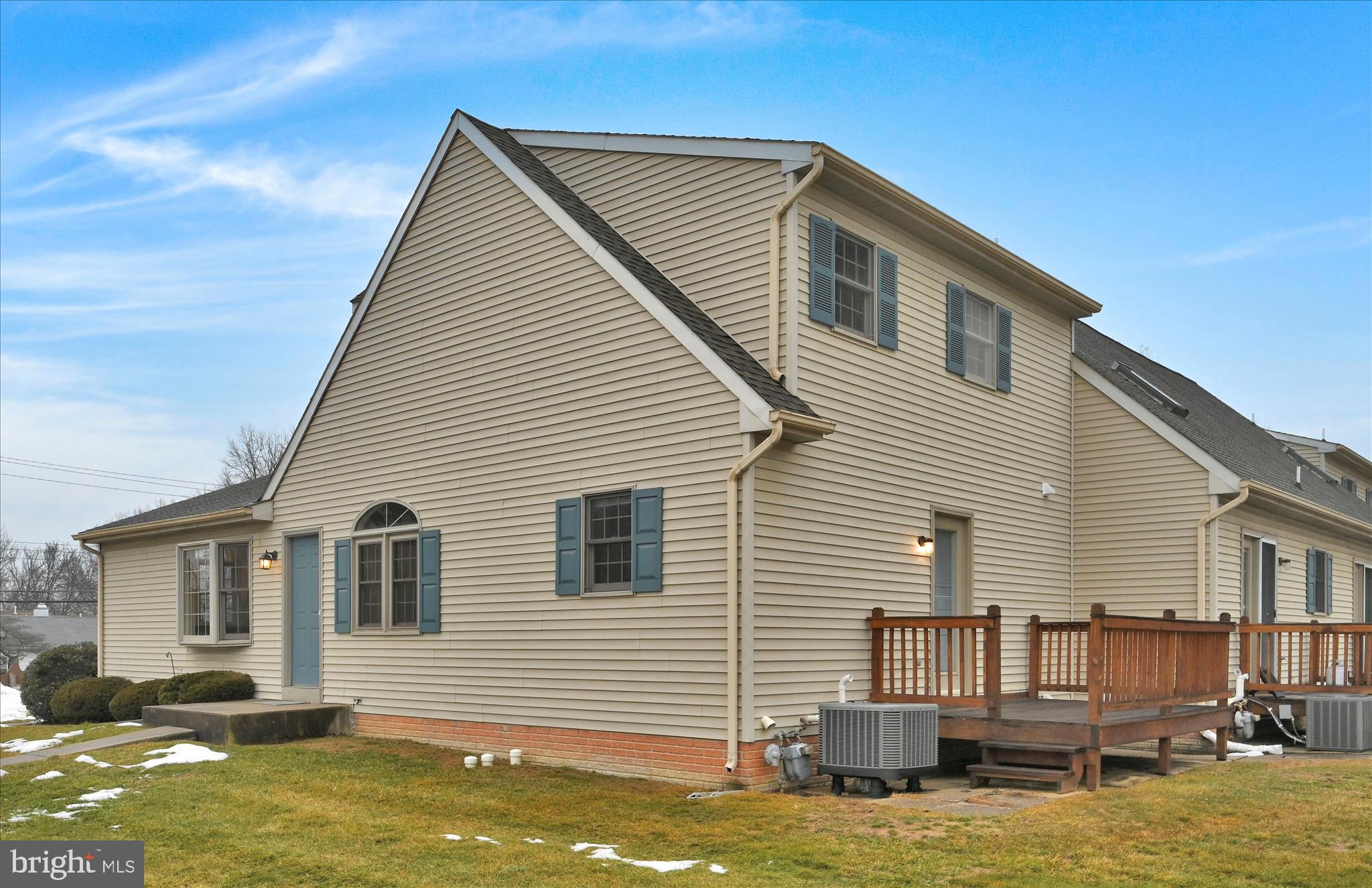 OAK HILLS - Residential