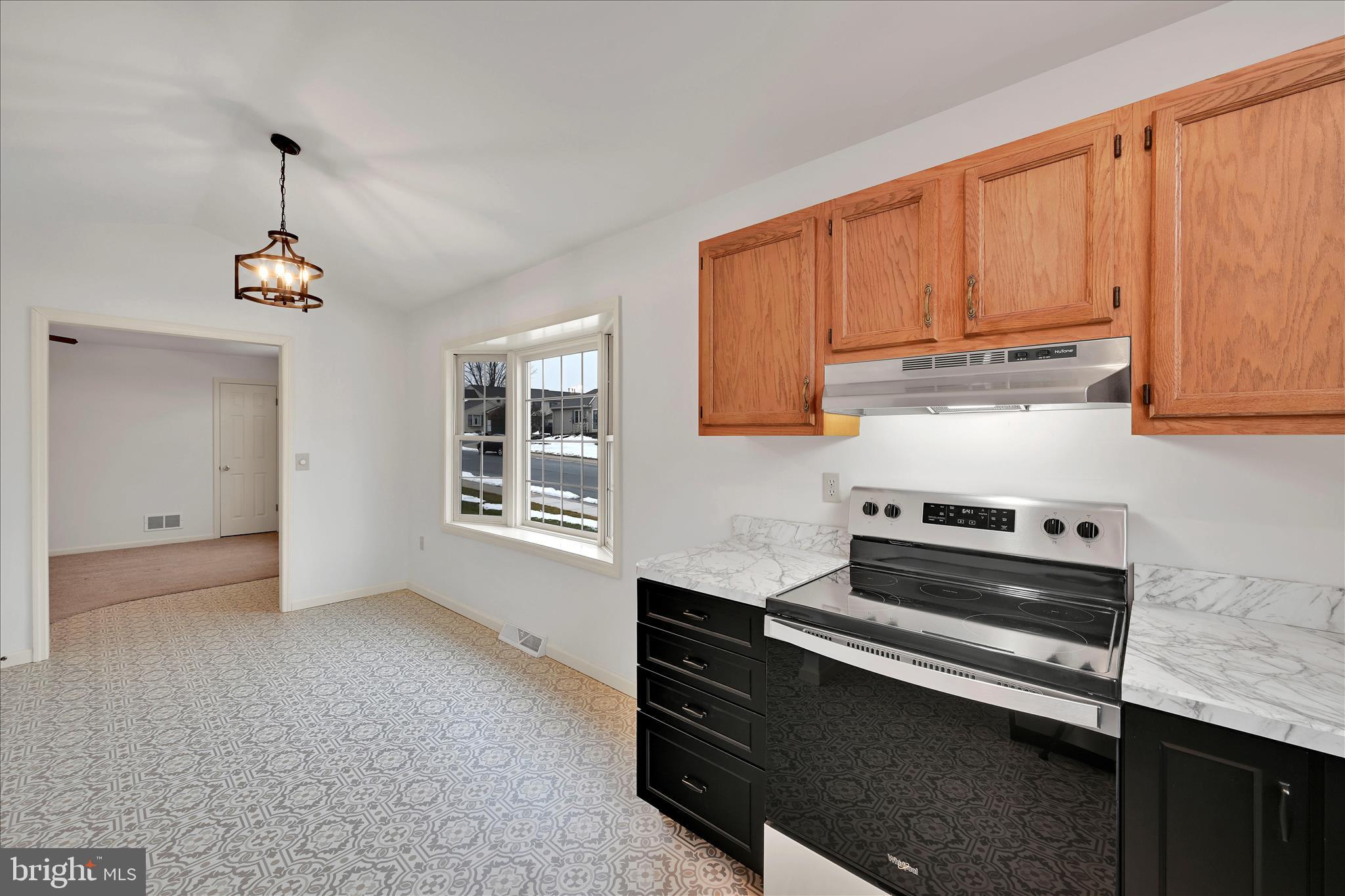 OAK HILLS - Residential