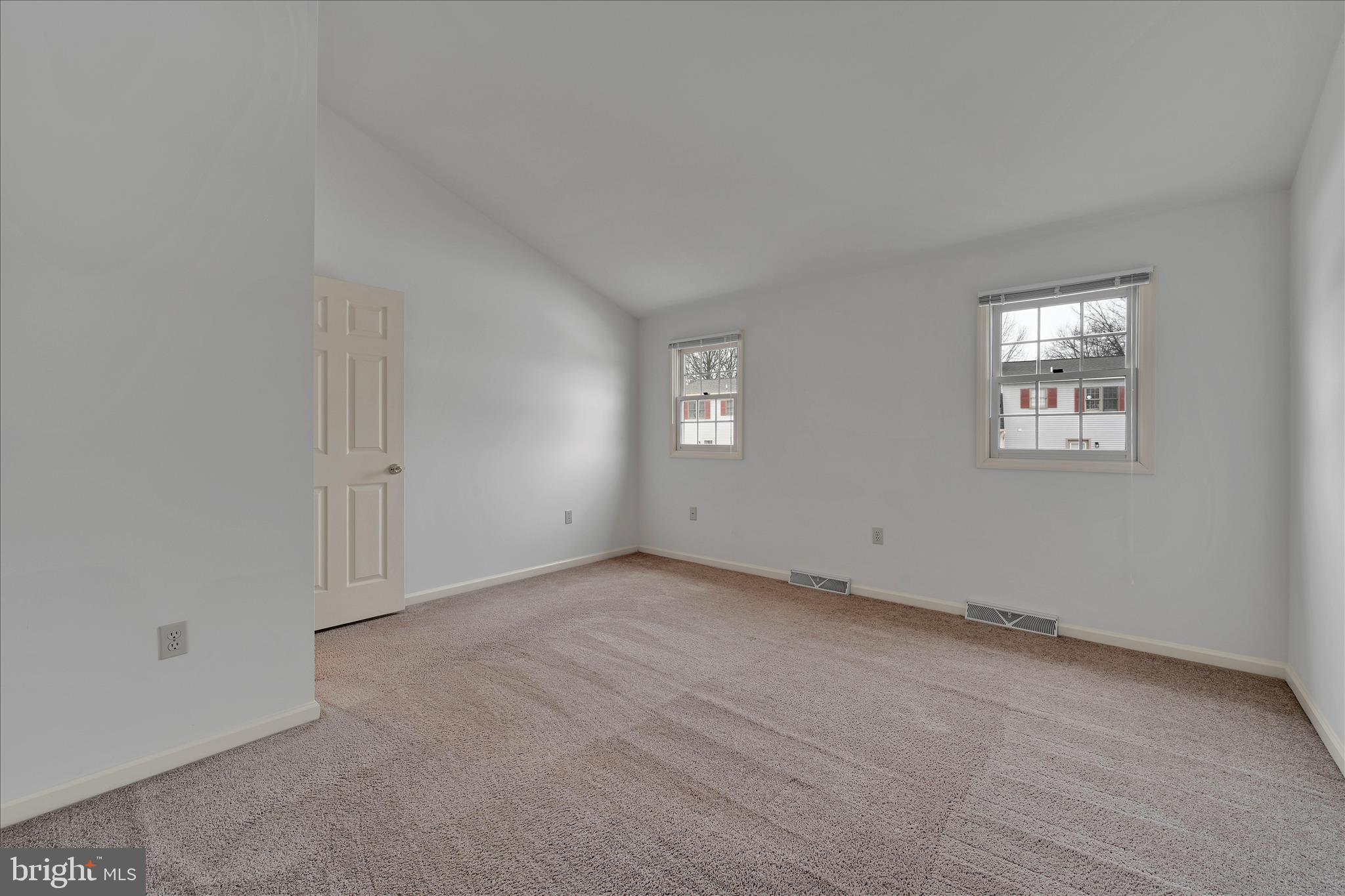 OAK HILLS - Residential