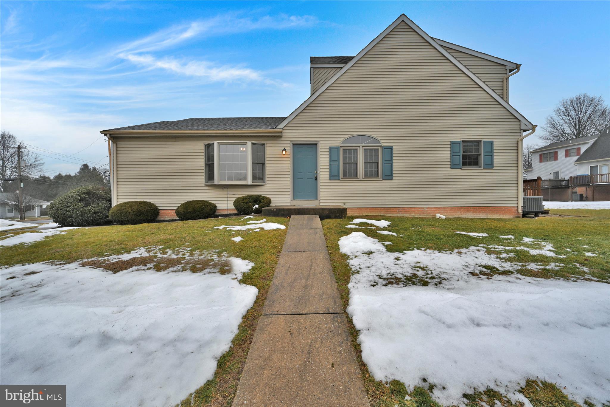 OAK HILLS - Residential