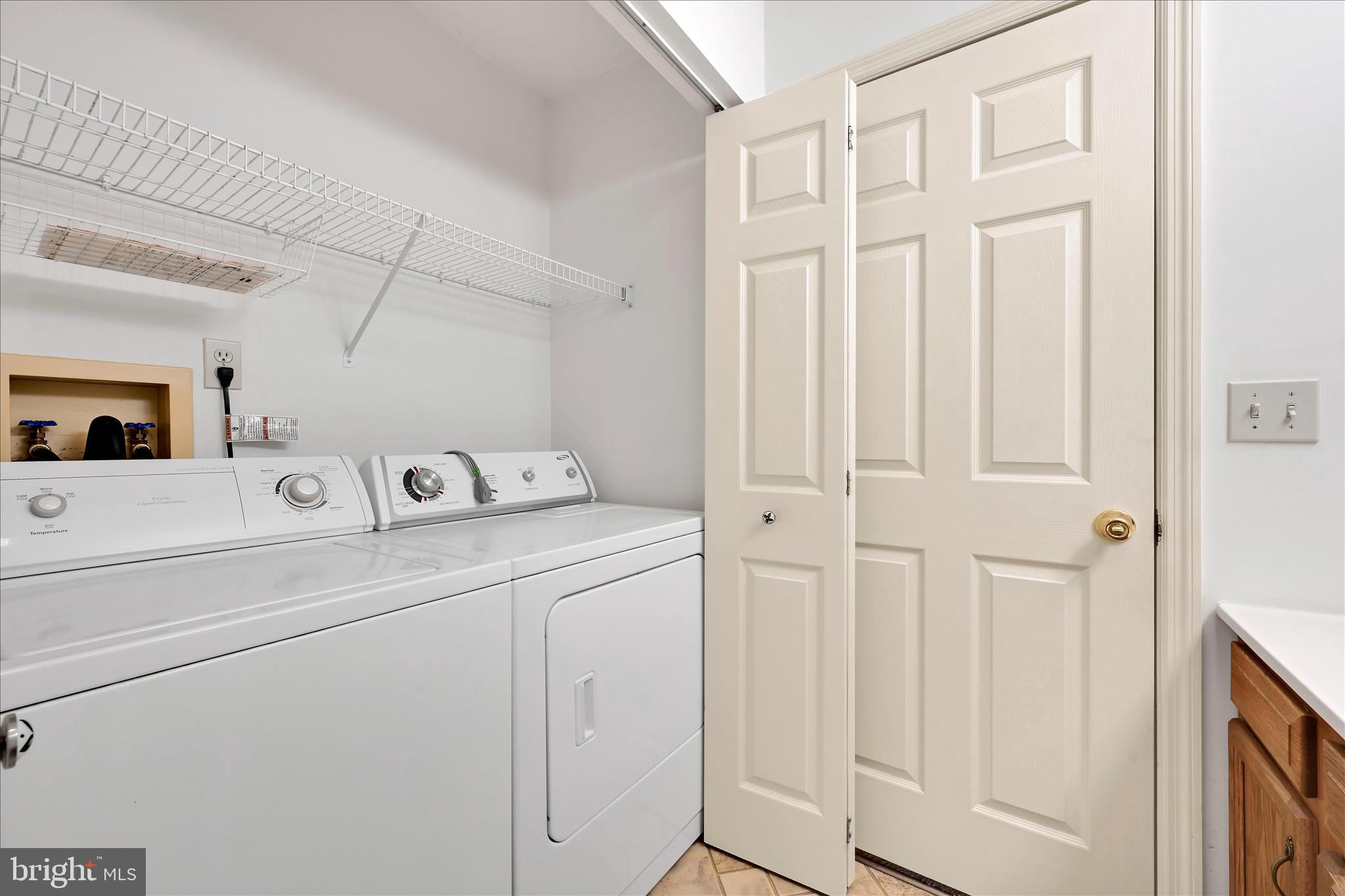 OAK HILLS - Residential