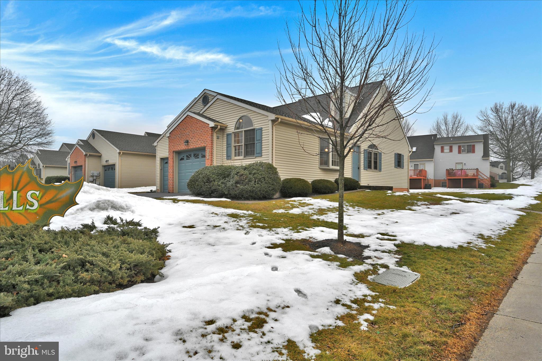 OAK HILLS - Residential