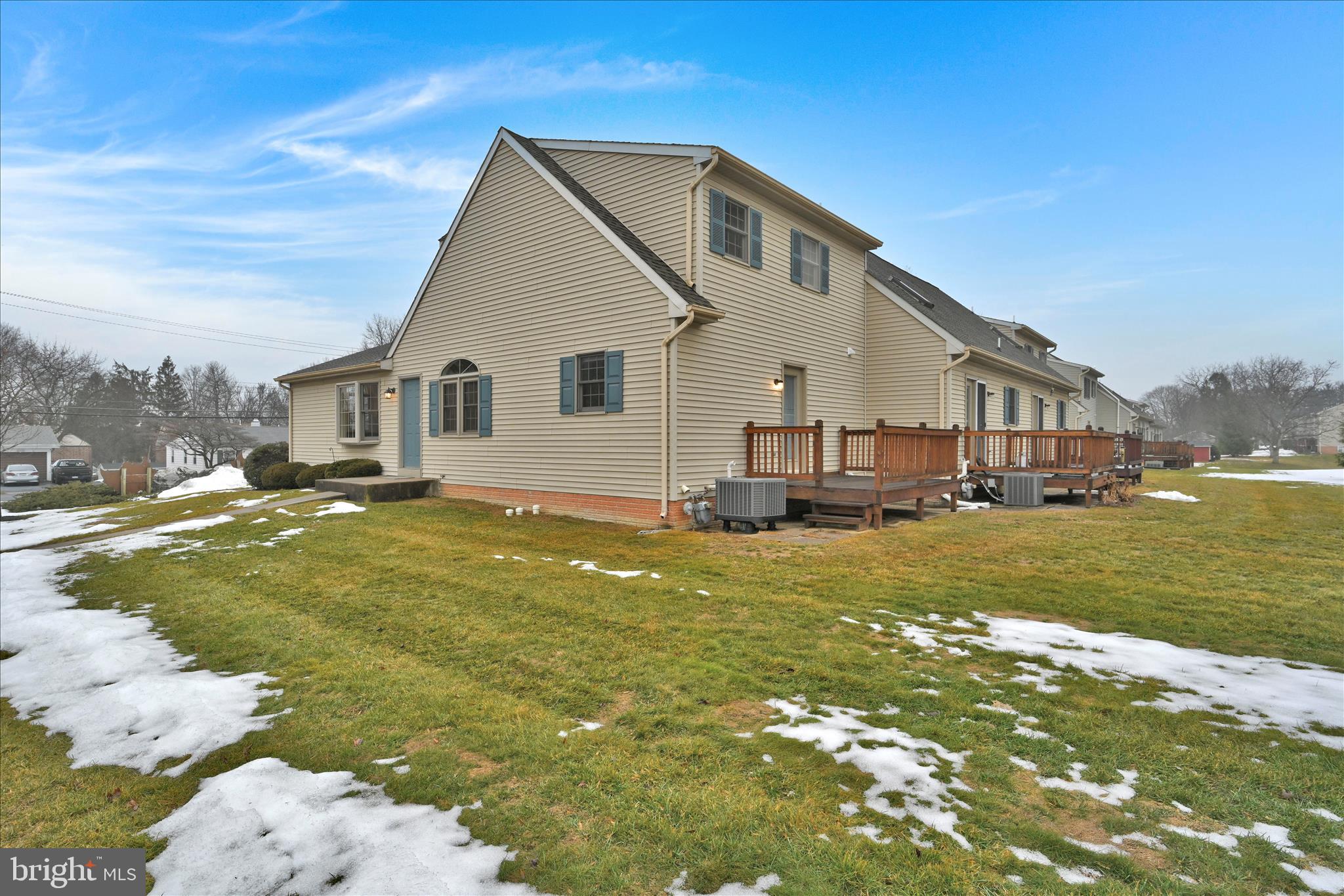 OAK HILLS - Residential