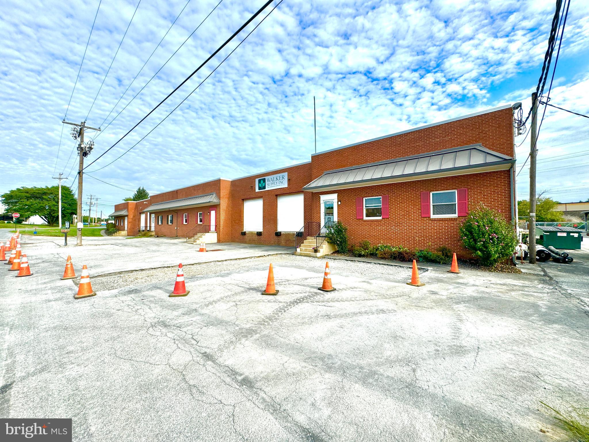 COMMERCE PARK - Commercial Lease