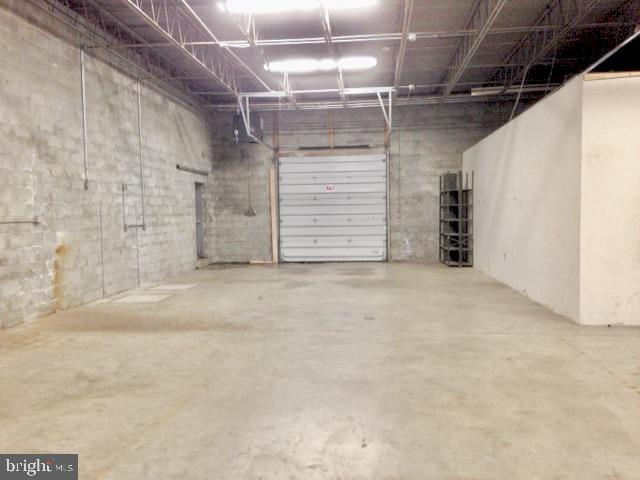 COMMERCE PARK - Commercial Lease